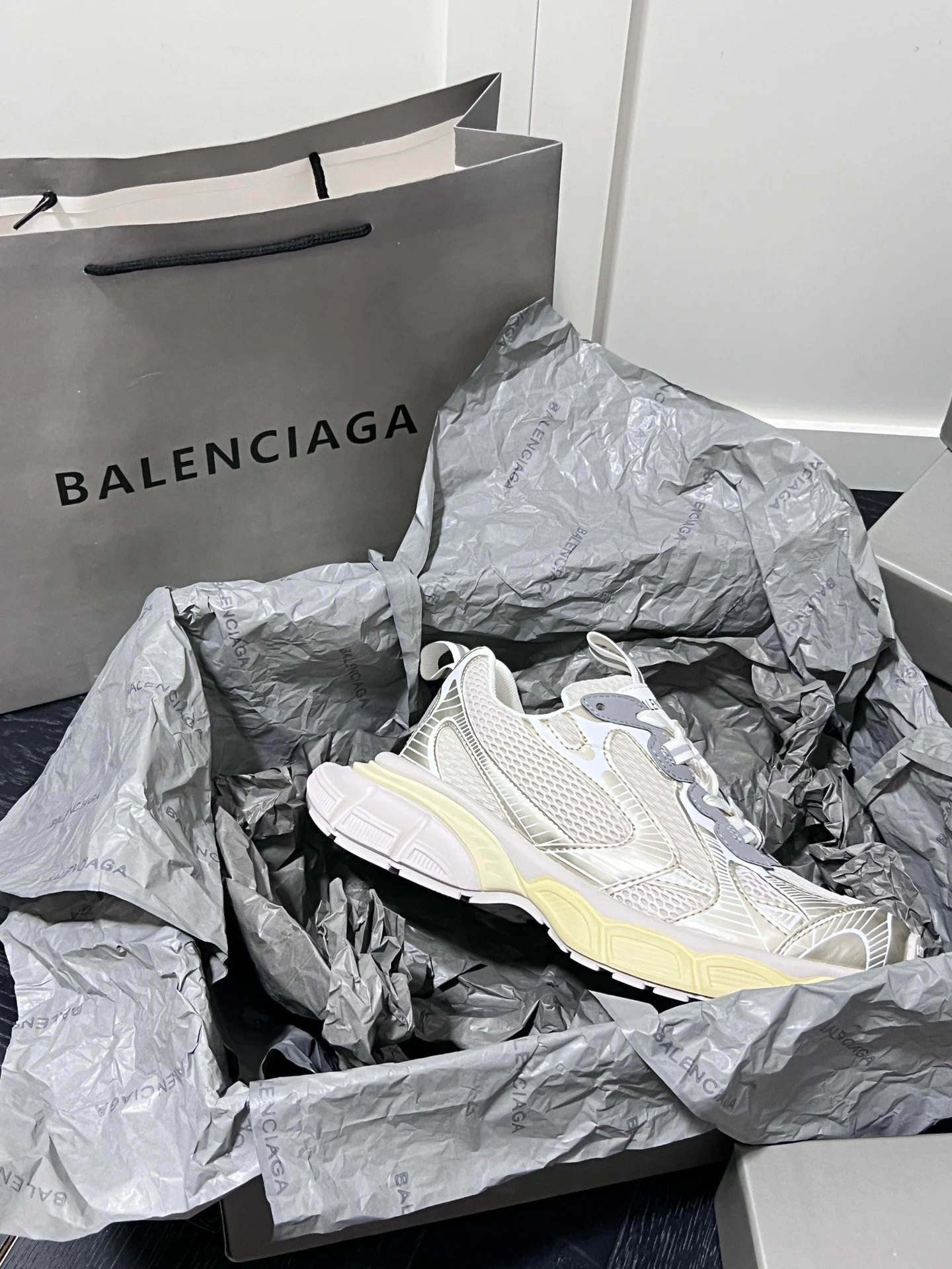 Vintage Dad Sneakers Mesh Leather Chunky Sole Cream - Gallery Image 8 - Detailed View