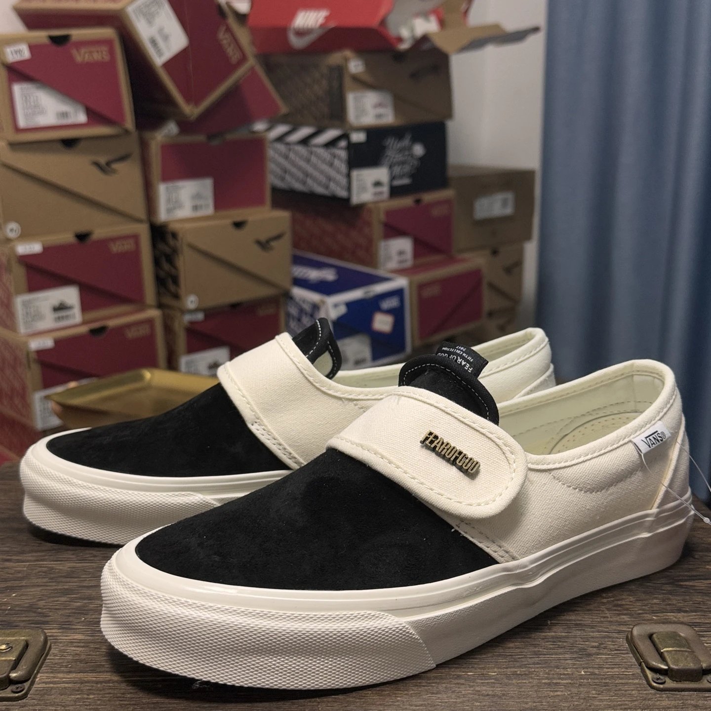Suede Slip On Skate Shoes Ivory Black - Gallery Image 1 - Detailed View