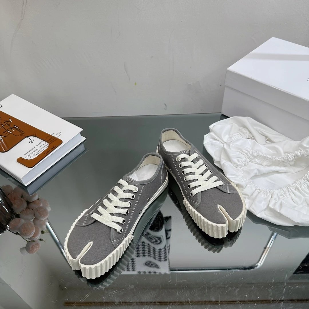 Maison Margiela MM6 Tabi Canvas Sneakers Grey - Gallery Image 8 - Detailed View