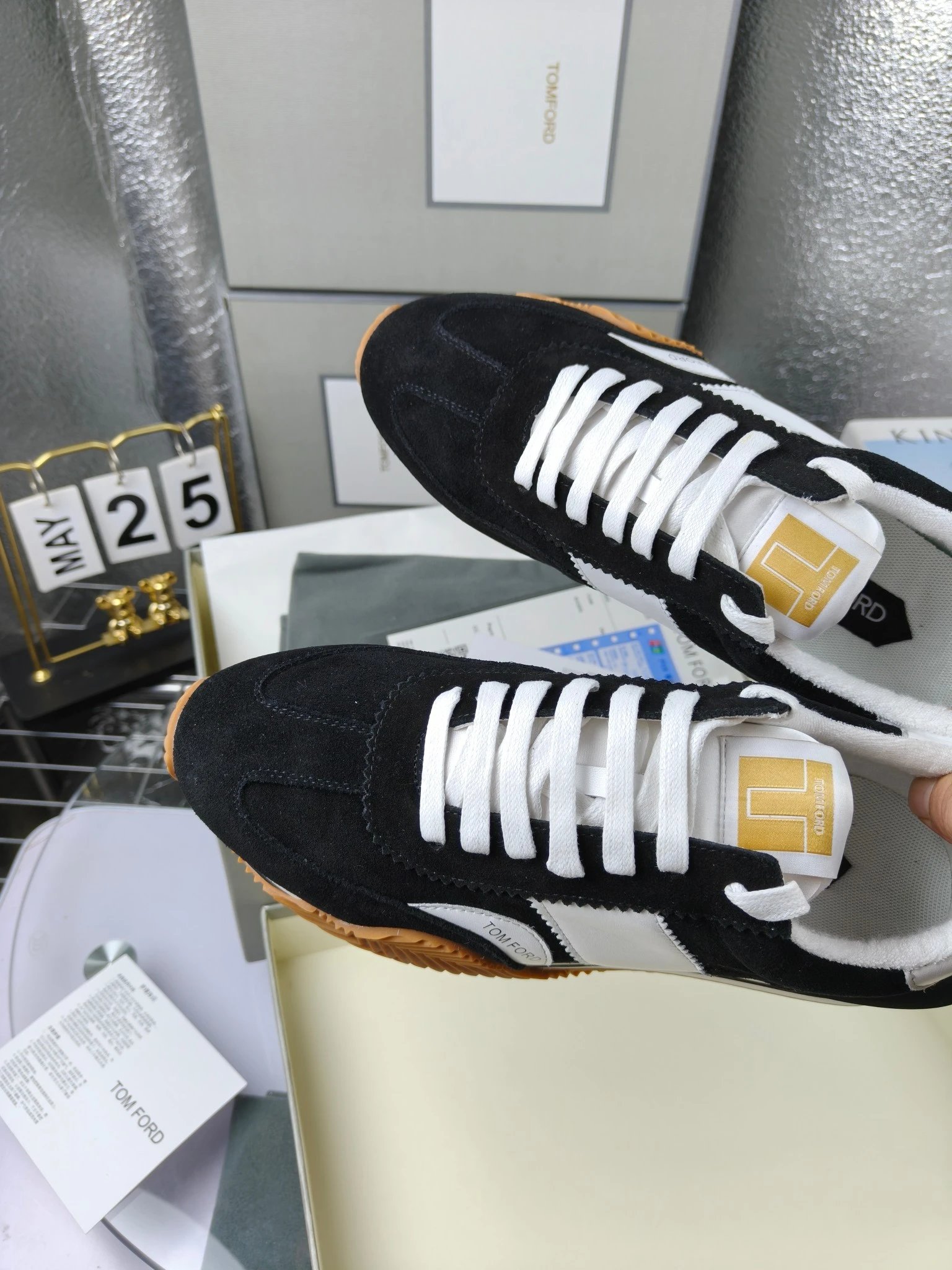 Retro Suede Leather Sneakers Ebony White - Gallery Image 7 - Detailed View