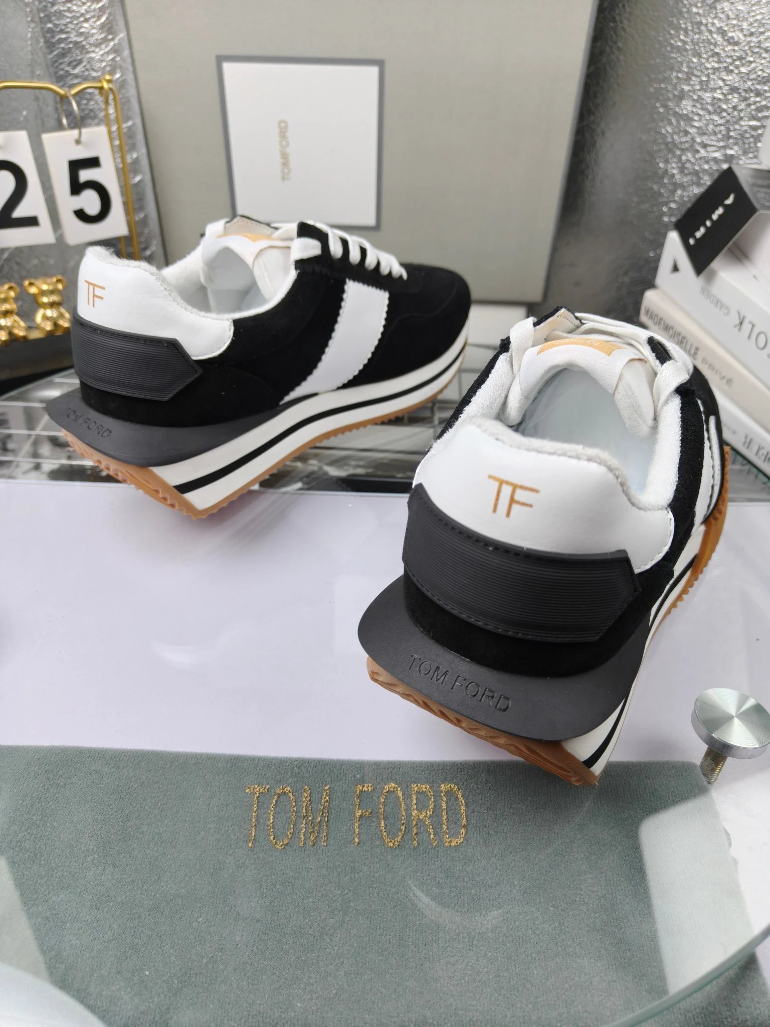 Retro Suede Leather Sneakers Ebony White - Gallery Image 9 - Detailed View