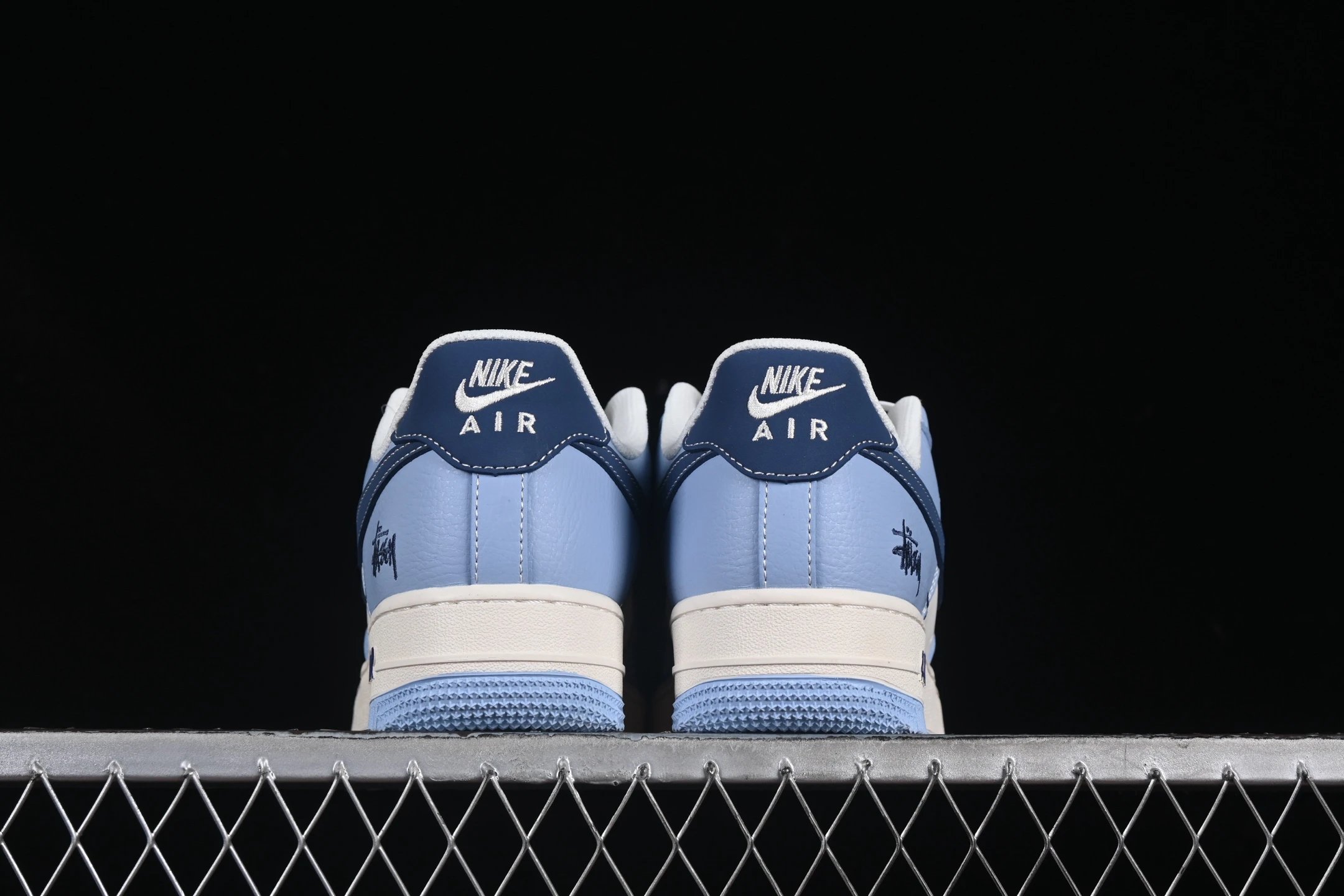 Leather Low-Top Sneakers Sky Blue - Gallery Image 6 - Detailed View