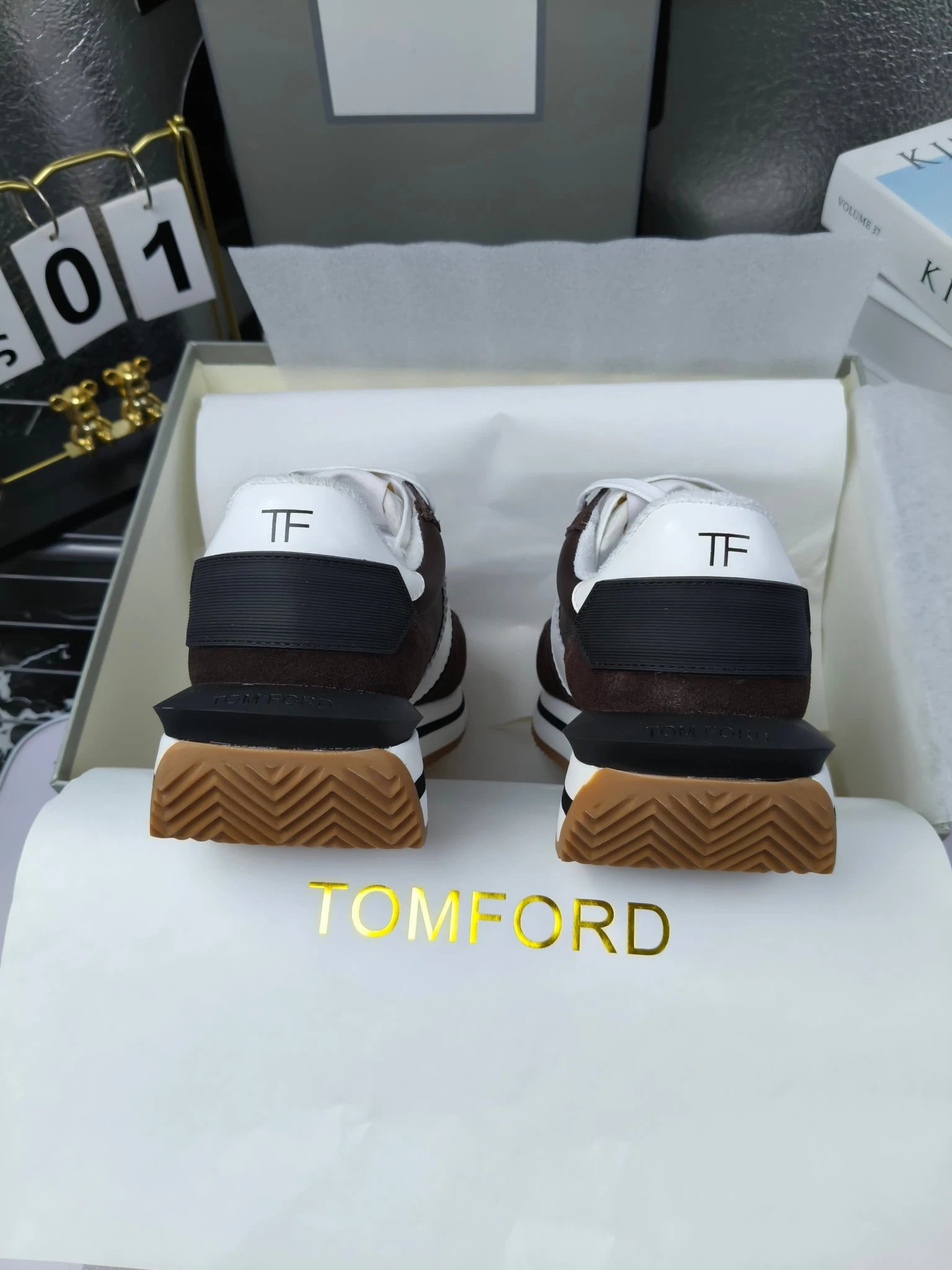 Retro Cowhide Platform Sneakers Coffee Brown - Gallery Image 4 - Detailed View