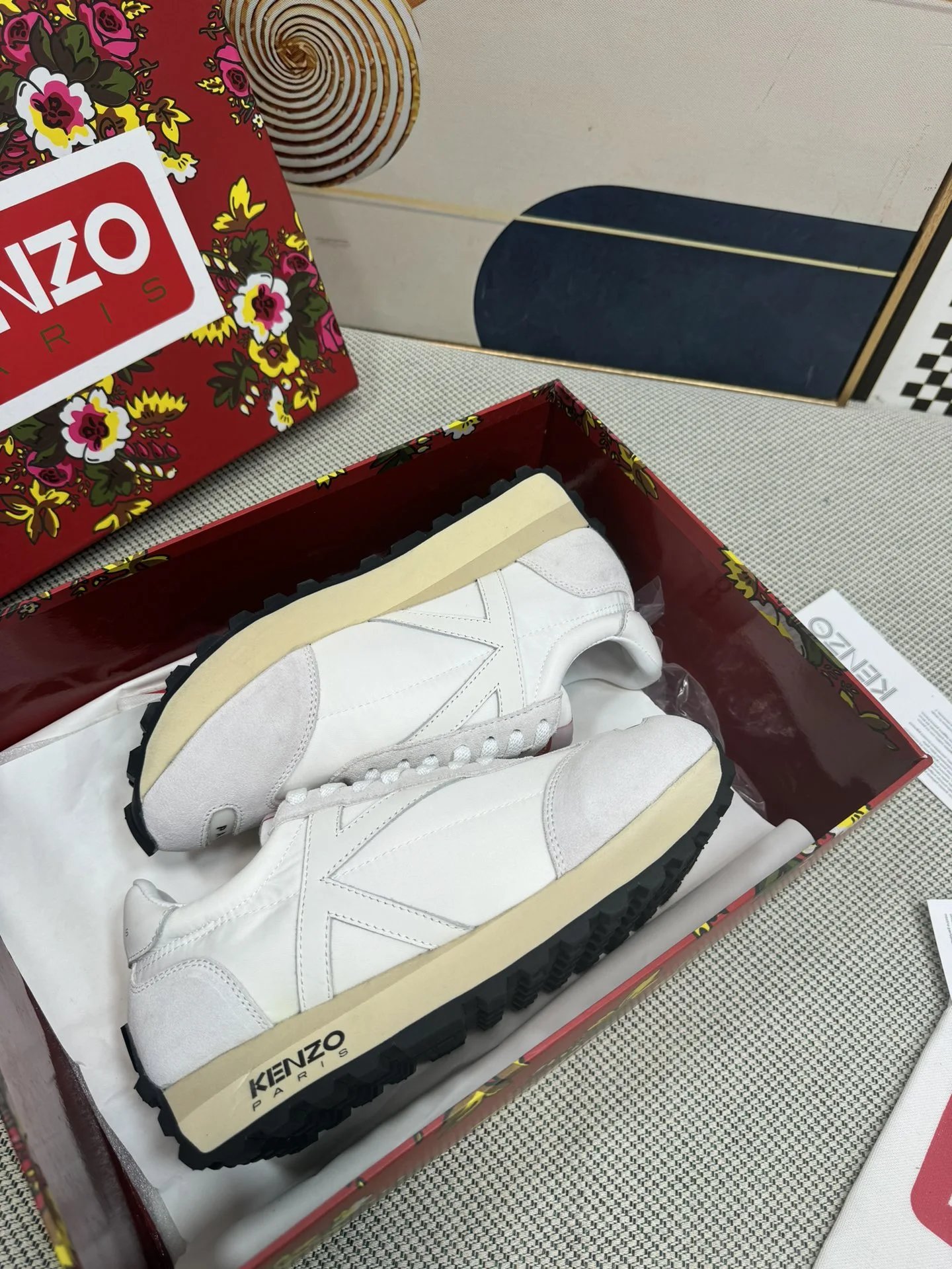 Kenzo Casual Sneakers Beige - Gallery Image 7 - Detailed View