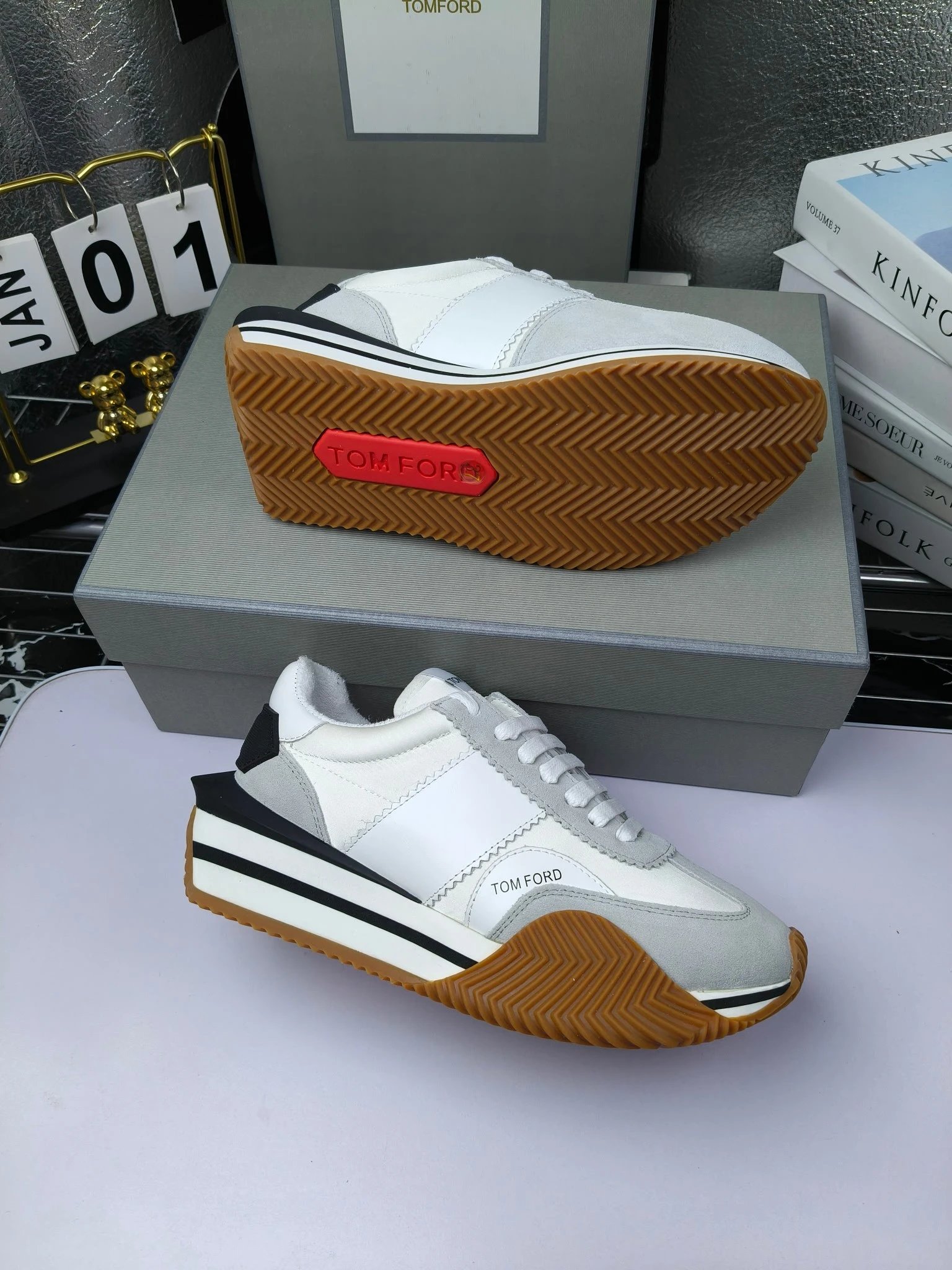 Retro Luxe Leather Platform Sneakers Ivory White - Gallery Image 9 - Detailed View