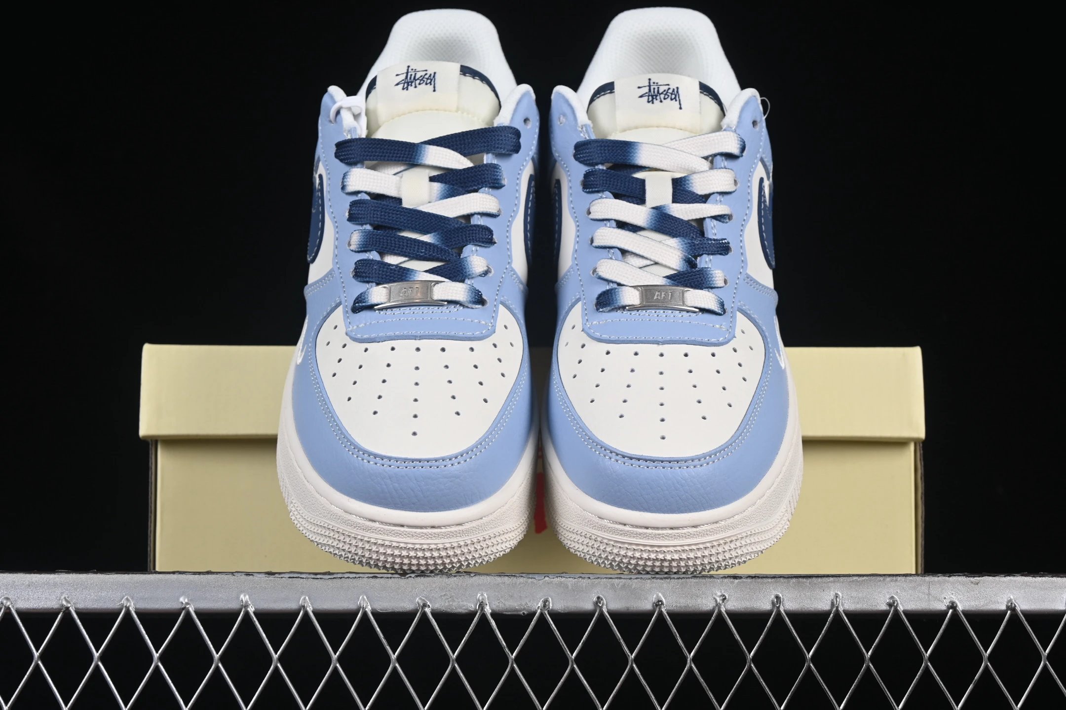 Leather Low-Top Sneakers Sky Blue - Gallery Image 4 - Detailed View