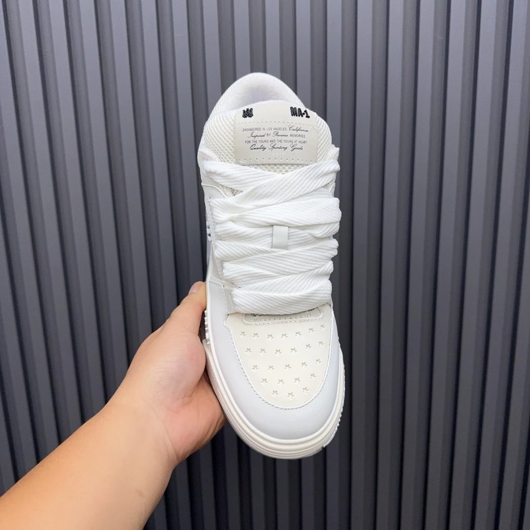 Low Top Leather Skate Sneakers Unisex Ivory White - Gallery Image 4 - Detailed View