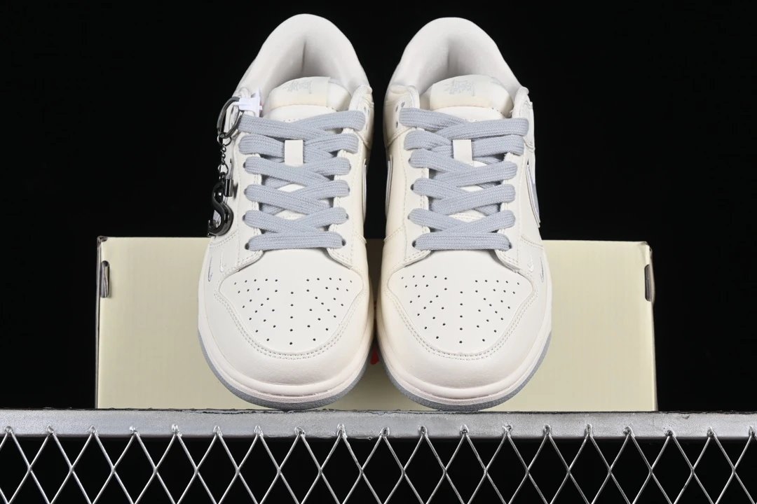 Leather Skate Shoes Ivory Gray - Gallery Image 4 - Detailed View