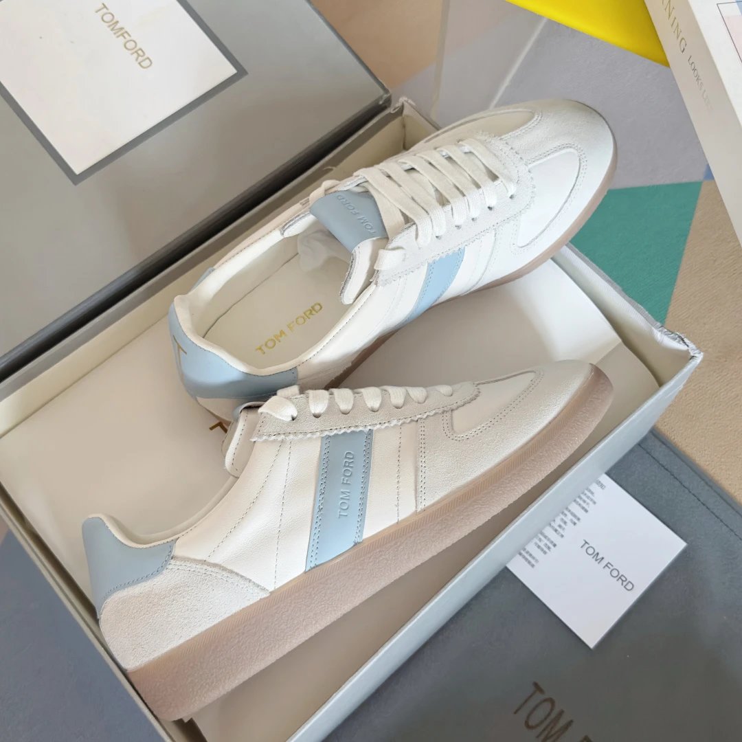 Suede Leather Trainer Sneakers Ice Blue - Gallery Image 5 - Detailed View