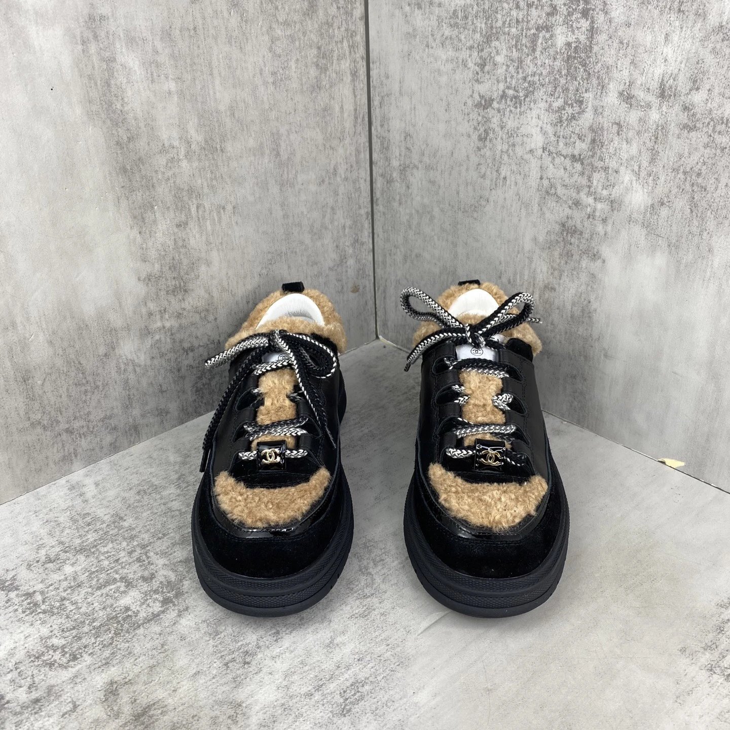 Winter Leather Sneaker with Shearling Trim Black Tan - Gallery Image 4 - Detailed View