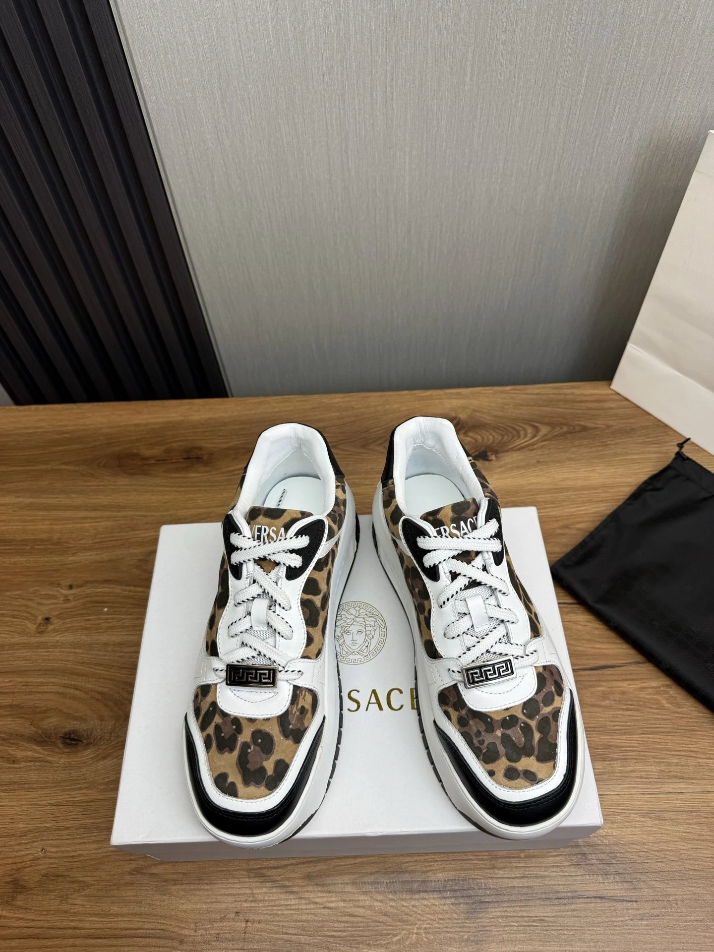 Luxury Leather Sneakers Leopard - Gallery Image 2 - Detailed View