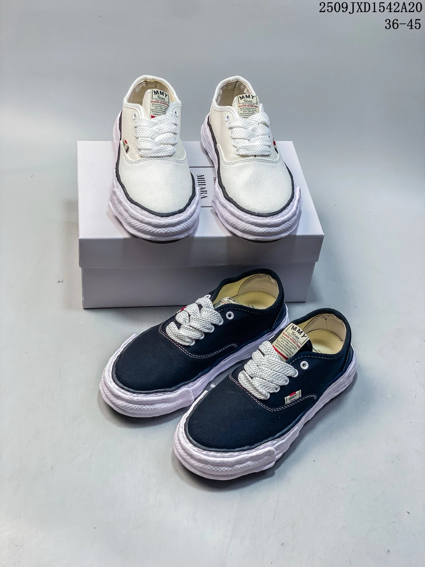 Maison MIHARA YASUHIRO MMY Original Sole Canvas Low Sneakers White Black - Gallery Image 3 - Detailed View