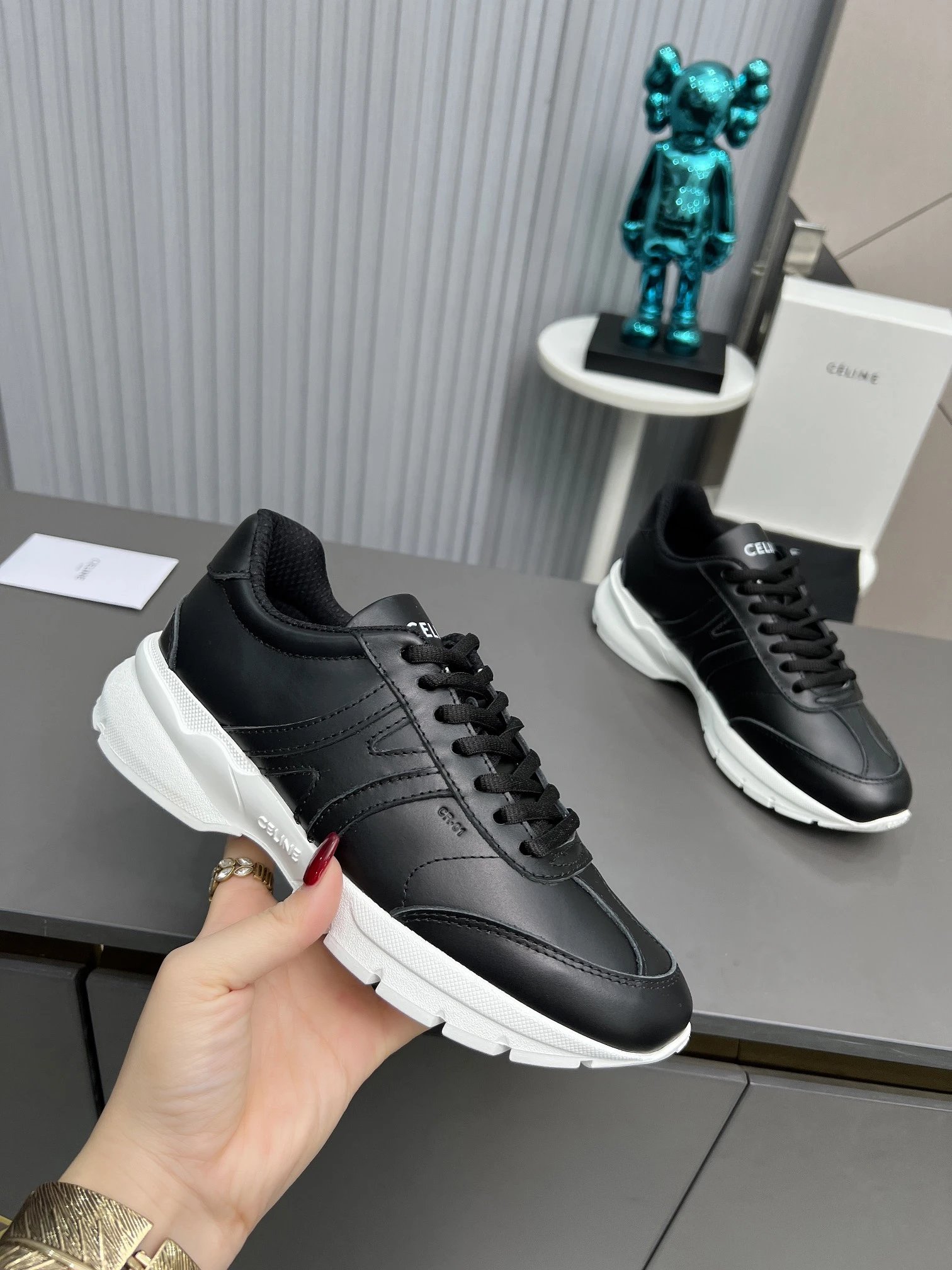 Chunky Leather Dad Sneakers Retro Style Onyx Black - Gallery Image 5 - Detailed View