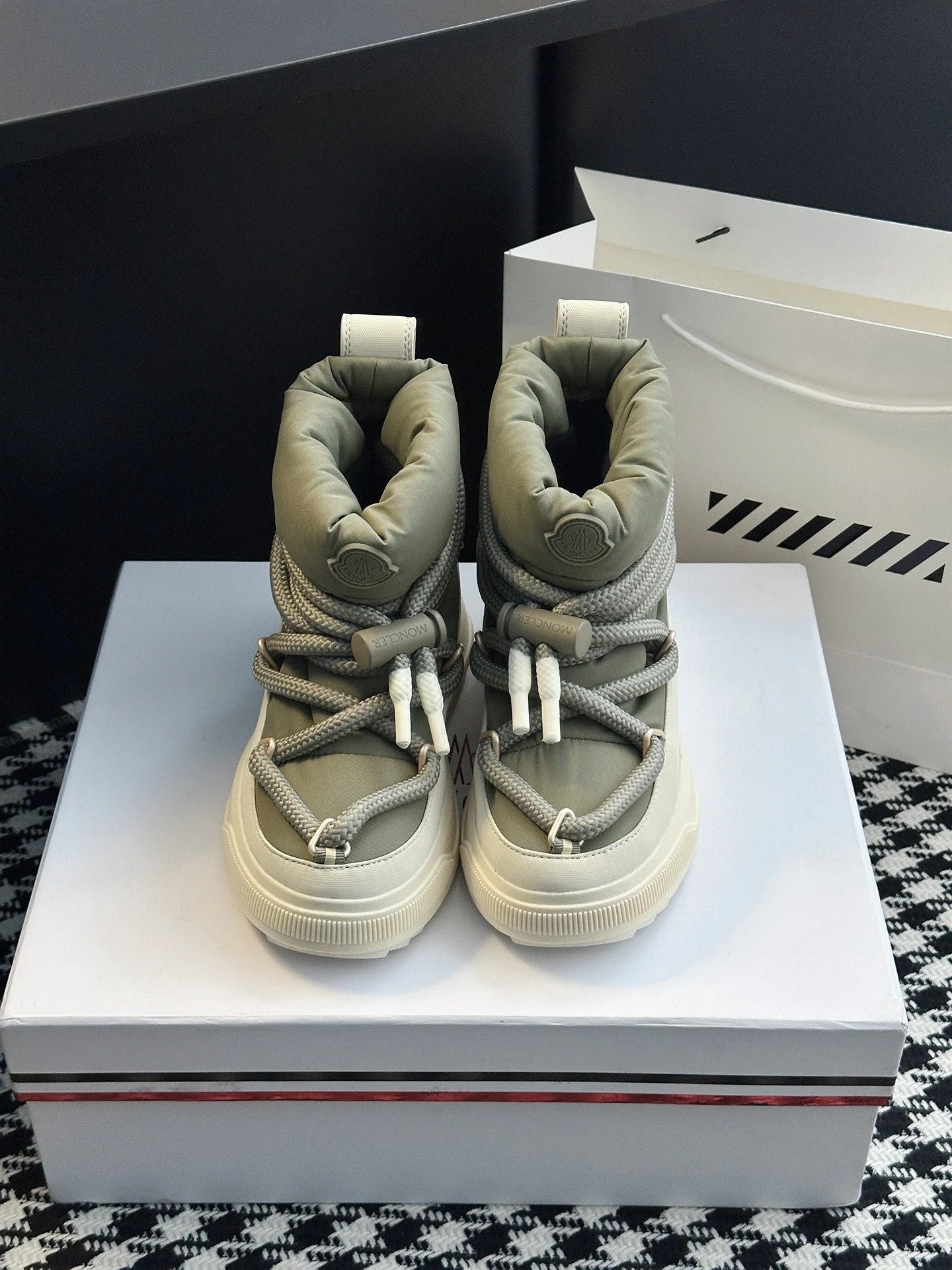 Moncler Altive Mid Boots Olive green - Gallery Image 2 - Detailed View