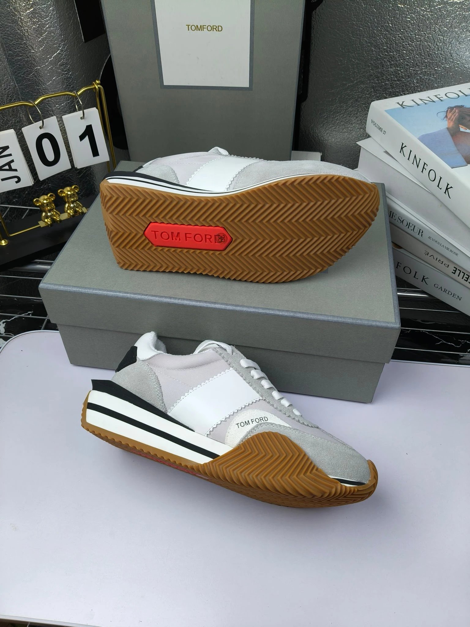 Retro Leather Platform Sneakers Ash Grey - Gallery Image 7 - Detailed View