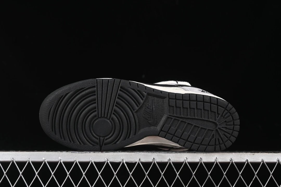 Suede Low Sneakers Ash - Gallery Image 3 - Detailed View