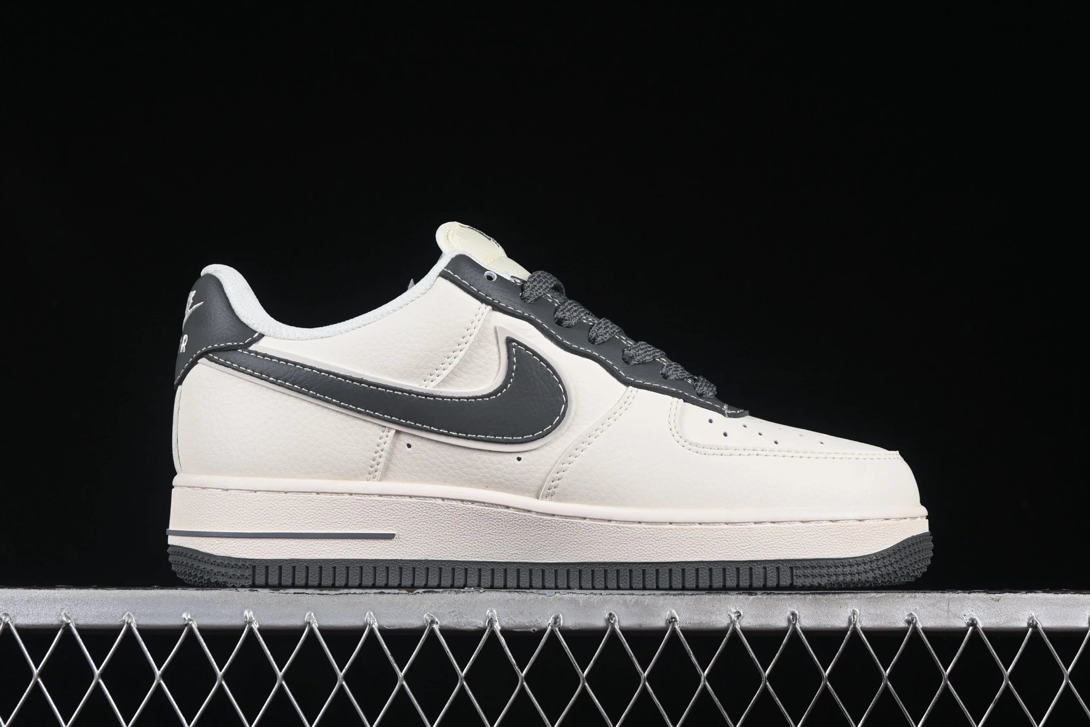 Men's Leather Sneakers Granite Gray - Gallery Image 2 - Detailed View