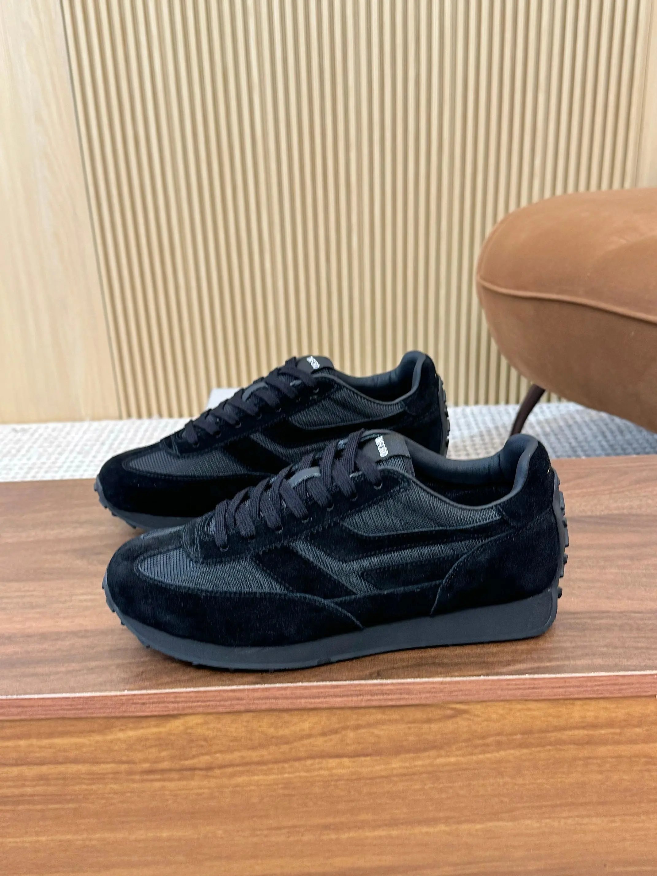 Retro Suede Mesh Low Top Sneakers Jet Black - Gallery Image 4 - Detailed View