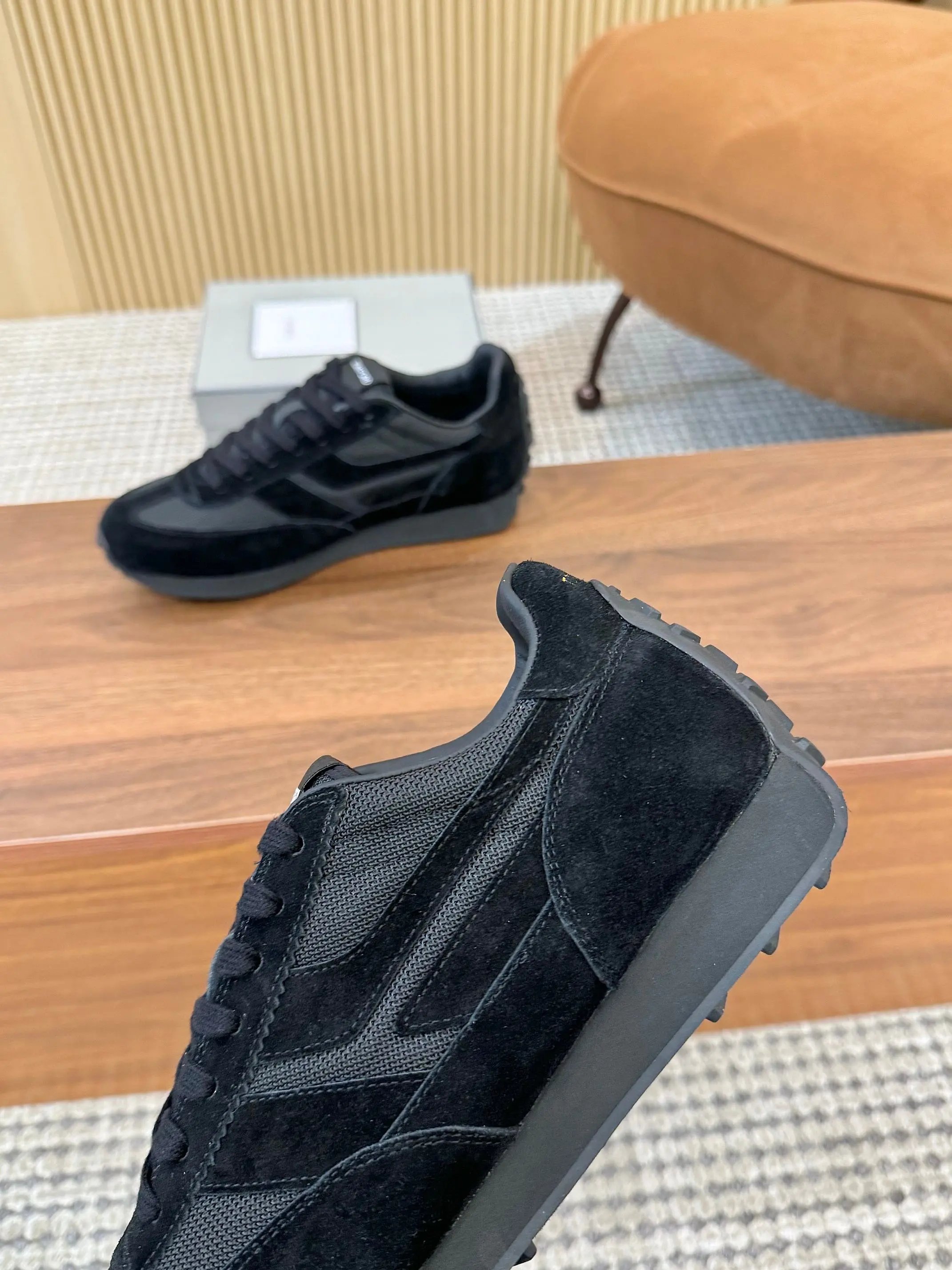 Retro Suede Mesh Low Top Sneakers Jet Black - Gallery Image 8 - Detailed View