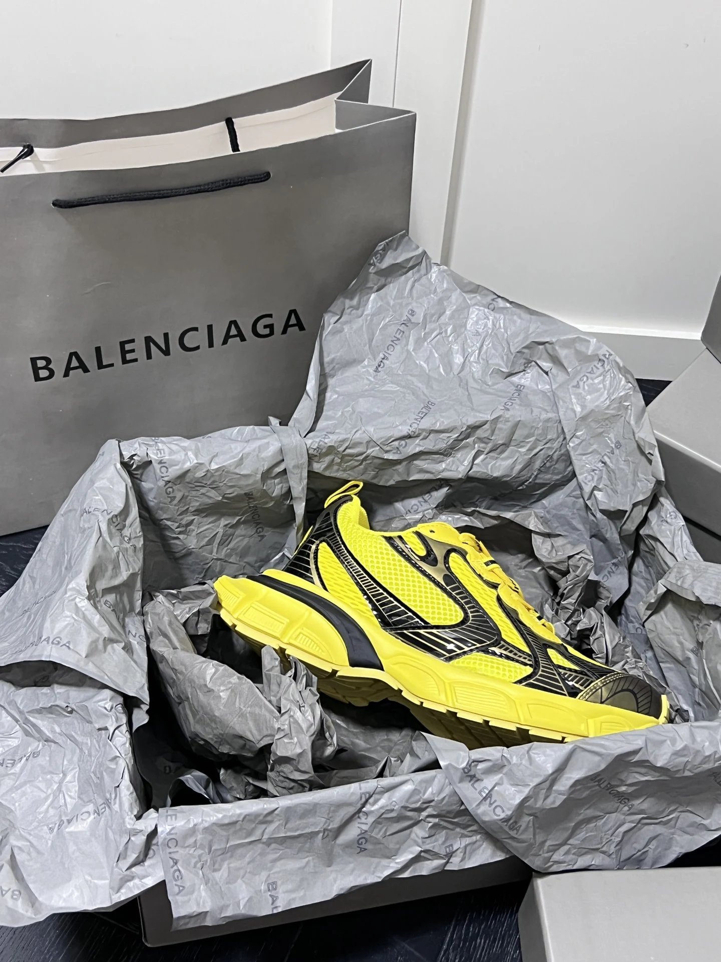 Retro Chunky Mesh Dad Sneakers with Tire Sole Neon Yellow - Gallery Image 8 - Detailed View