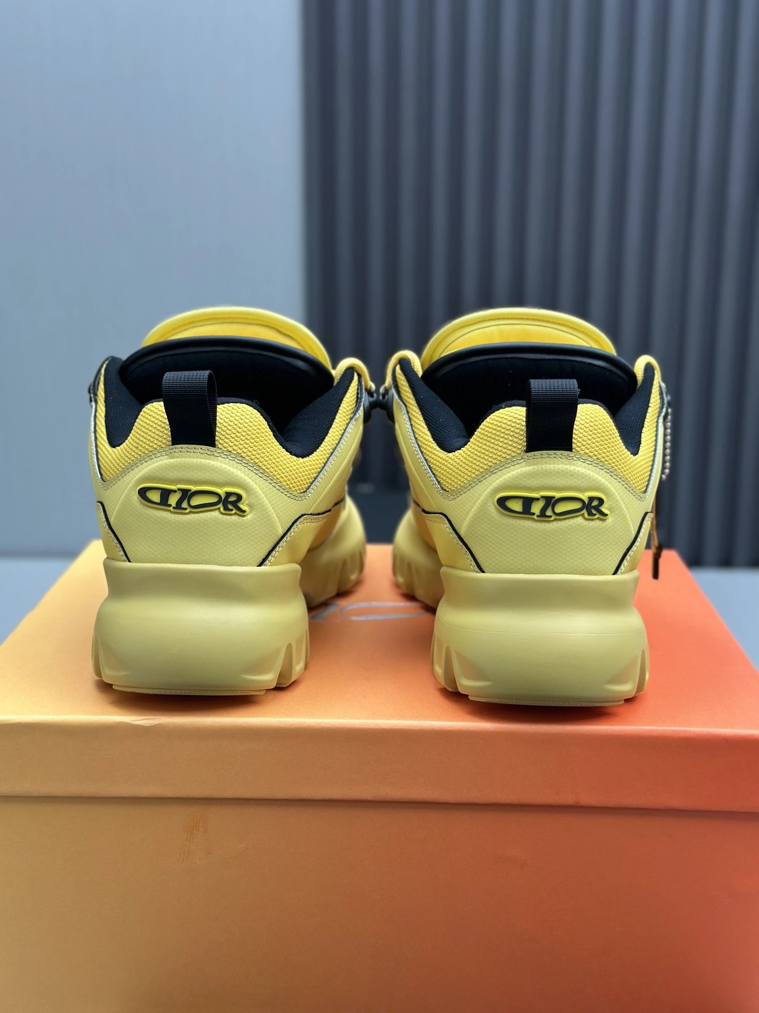 Dior x Levis Hamilton Sneakers Yellow - Gallery Image 8 - Detailed View