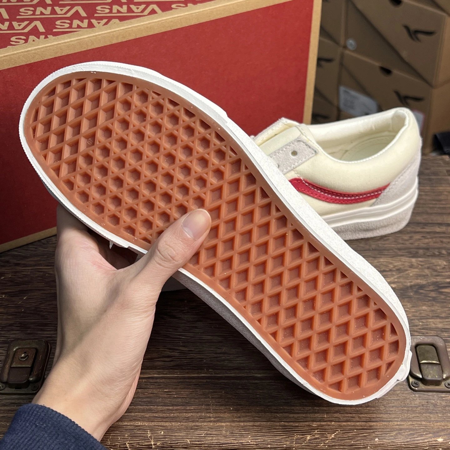 Old Skool 36 Canvas Sneakers Ivory with Crimson Stripes - Gallery Image 9 - Detailed View