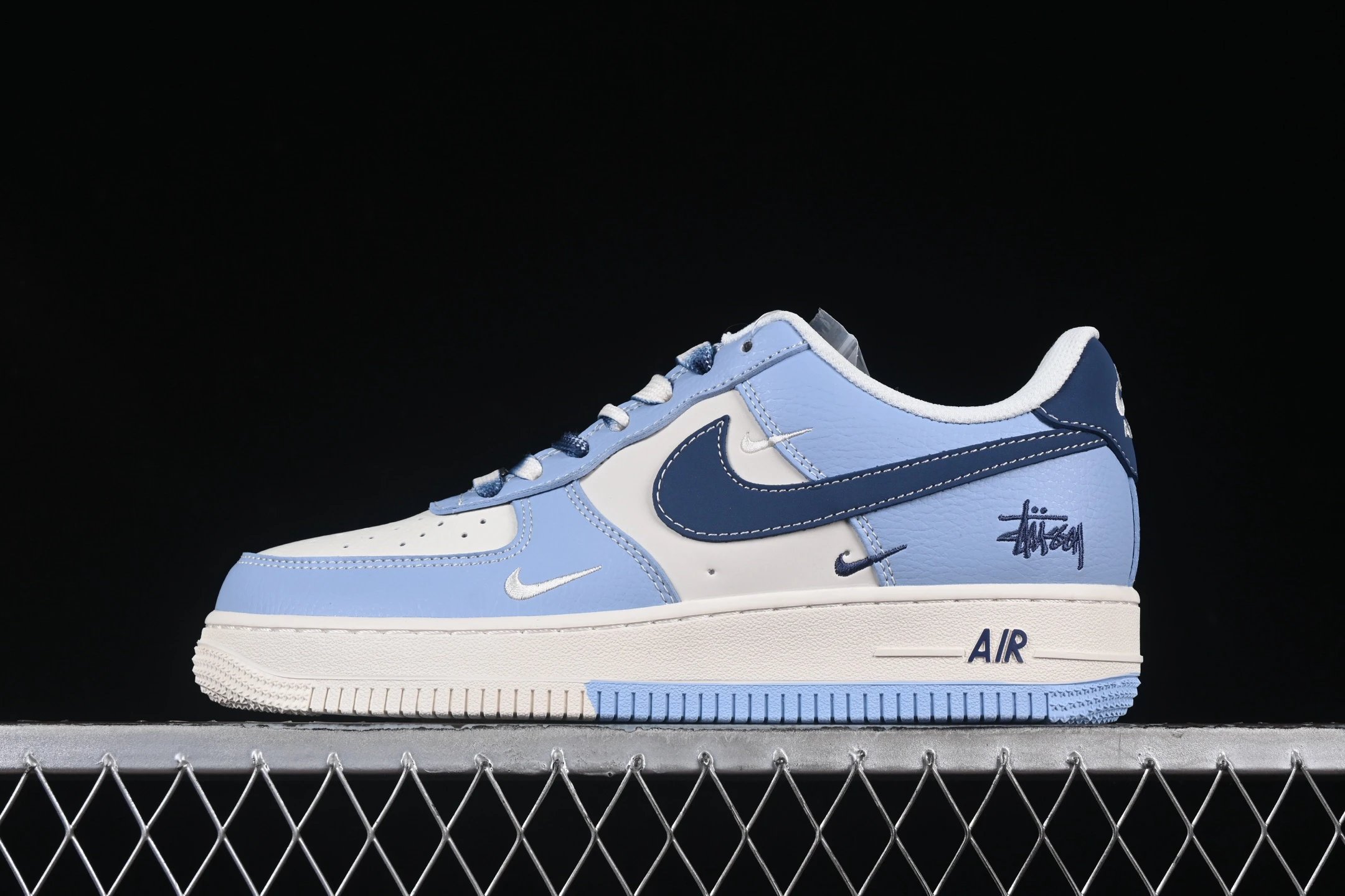 Leather Low-Top Sneakers Sky Blue - Gallery Image 1 - Detailed View