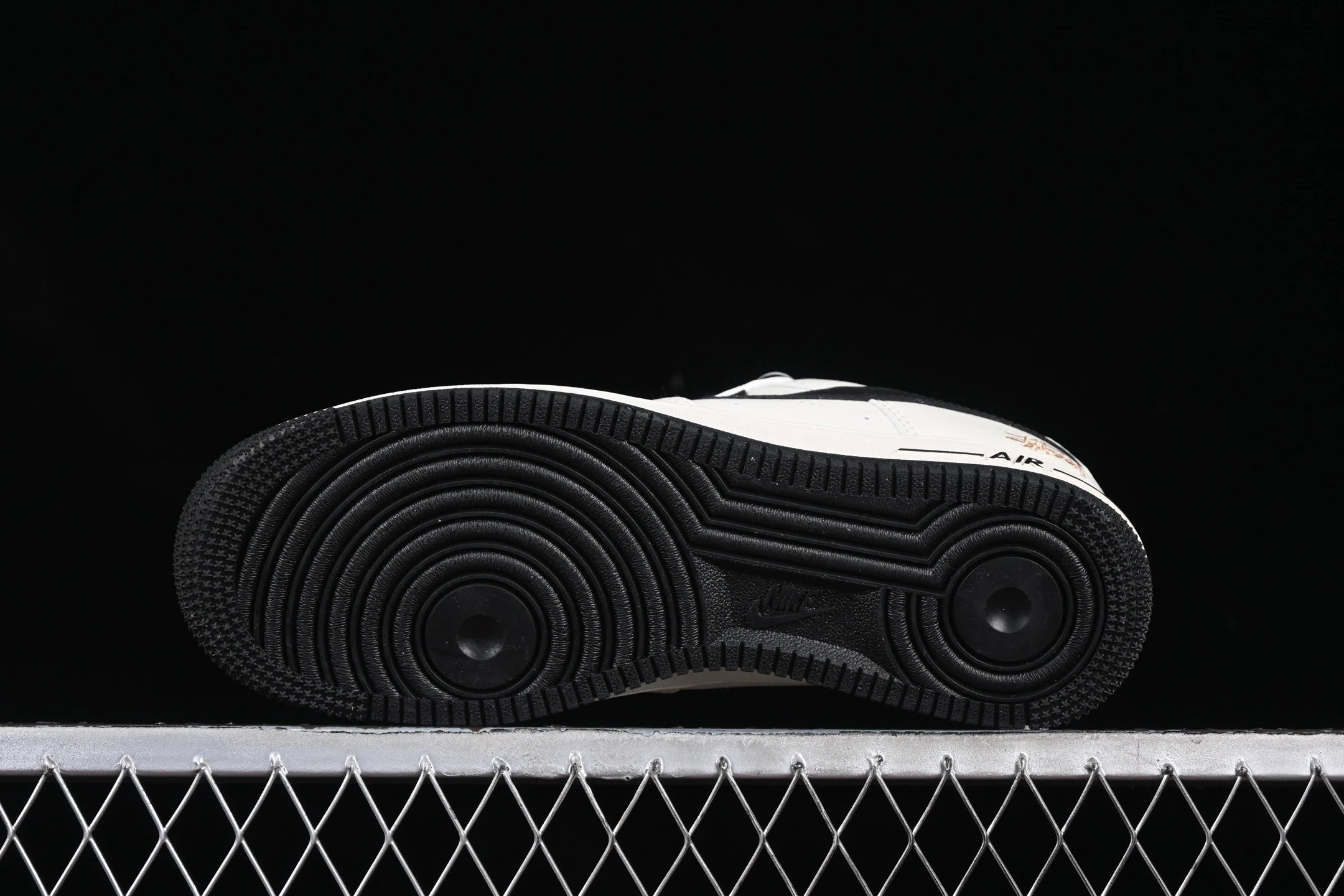 Casual Leather Sneakers Ivory - Gallery Image 3 - Detailed View