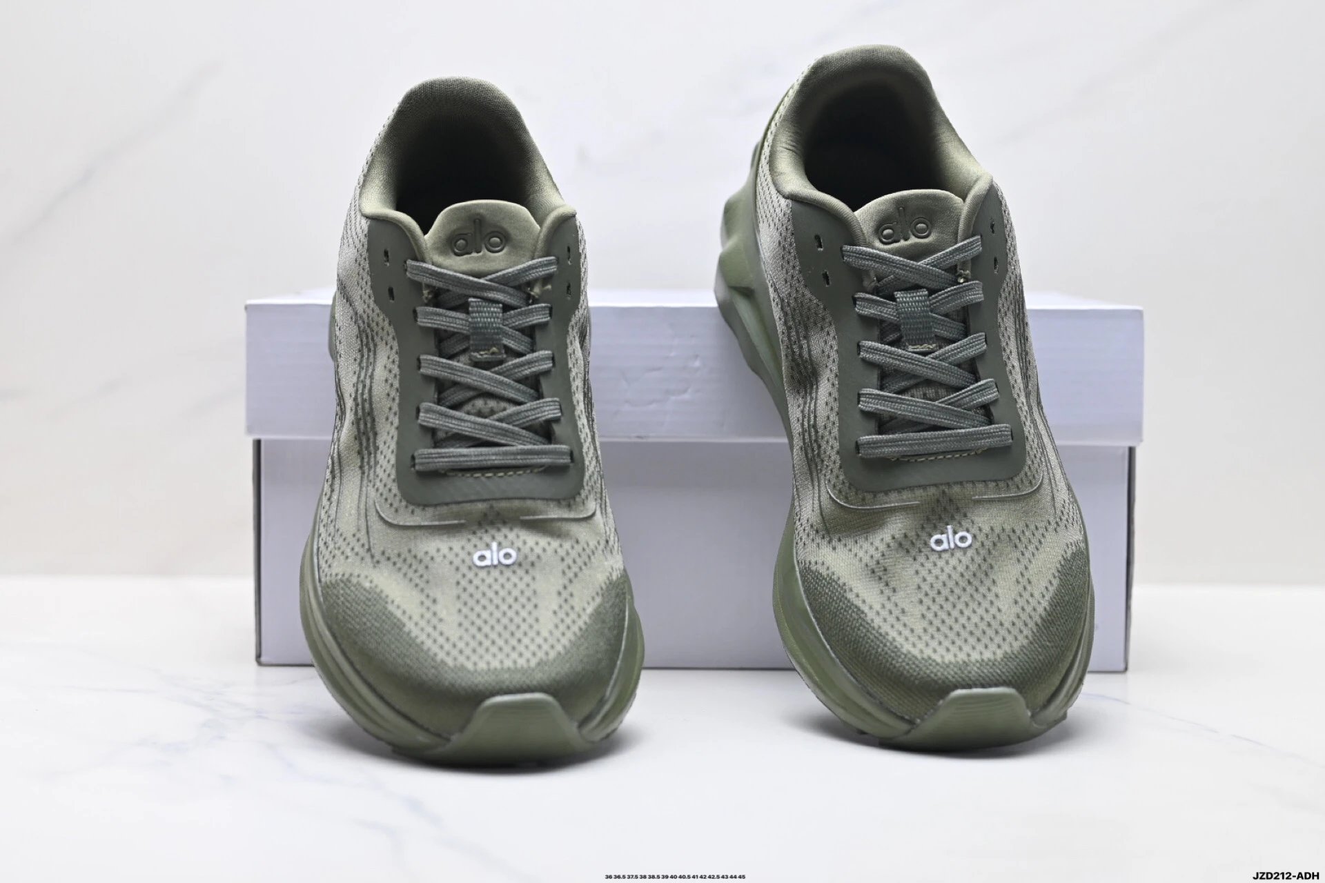 Alo Yoga Alo Runner Sneakers Olive - Gallery Image 7 - Detailed View