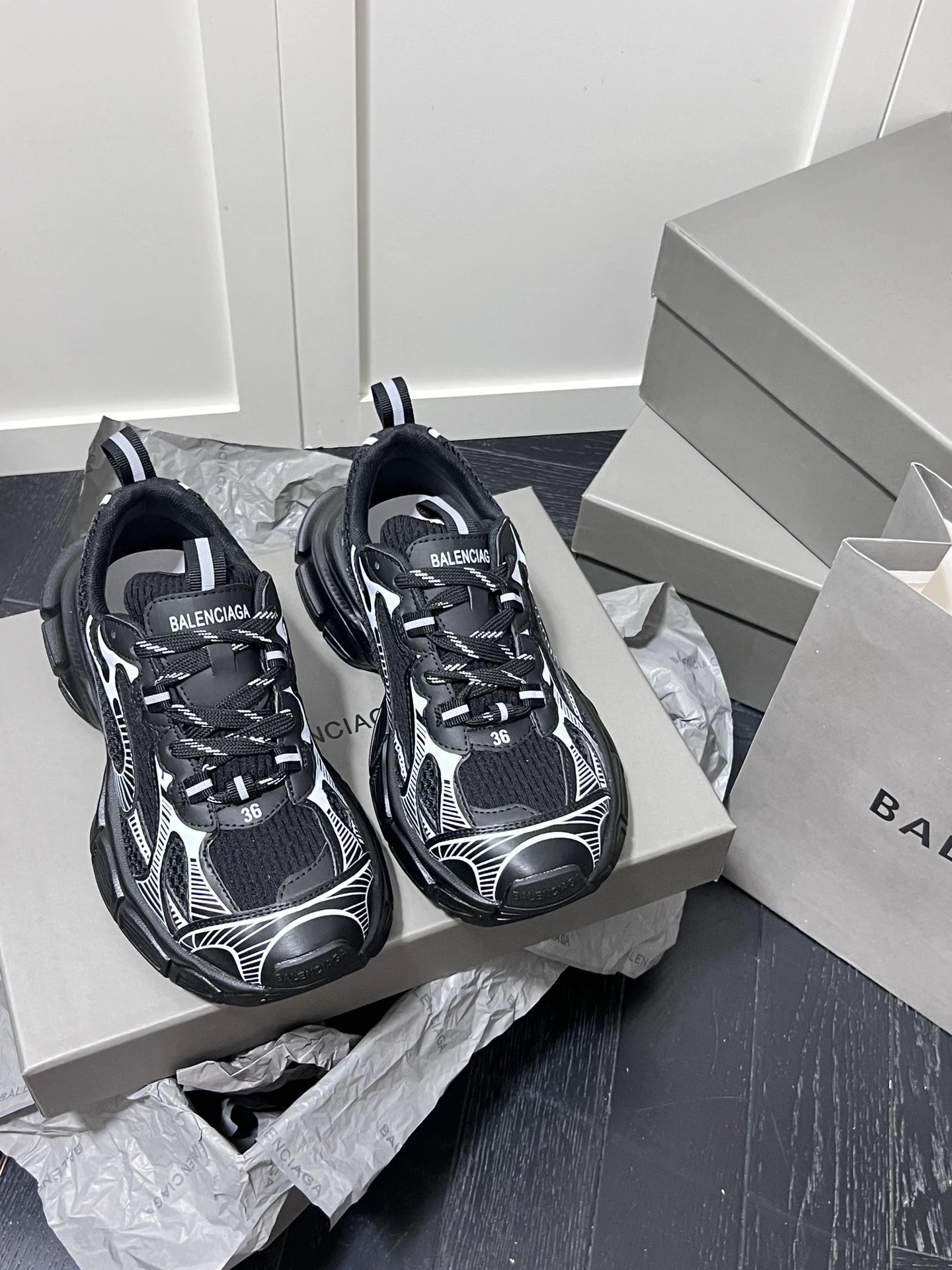 Retro Dad Sneakers Mesh Leather Chunky Sole Graphite Black - Gallery Image 2 - Detailed View