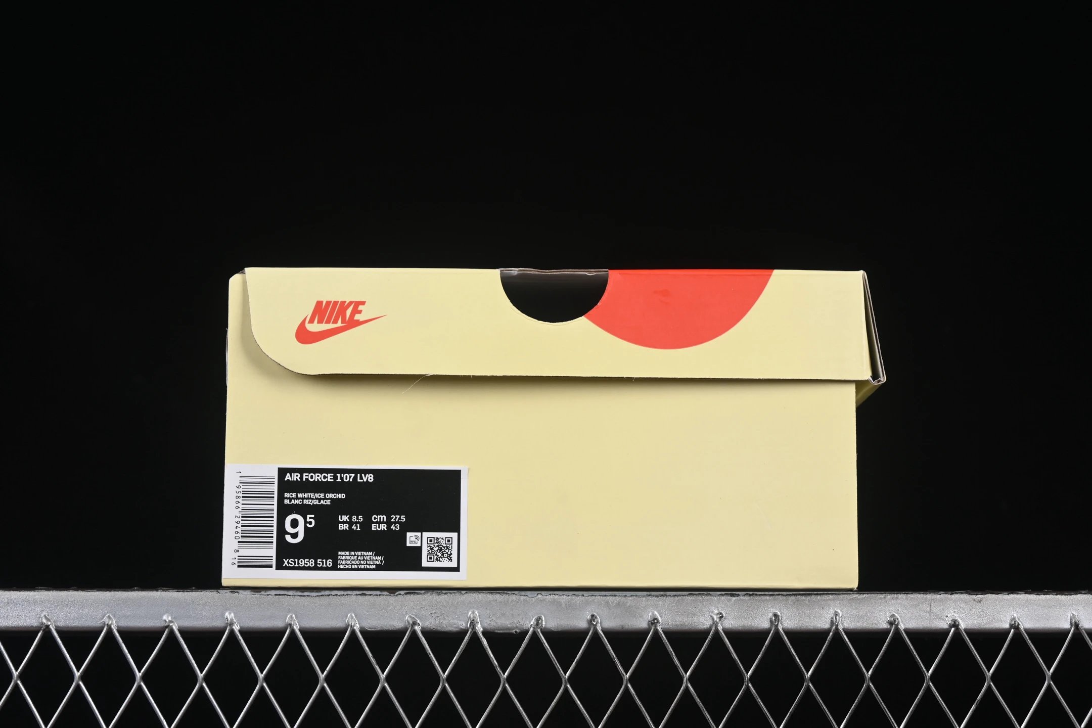 Leather Low-Top Sneakers Sky Blue - Gallery Image 8 - Detailed View