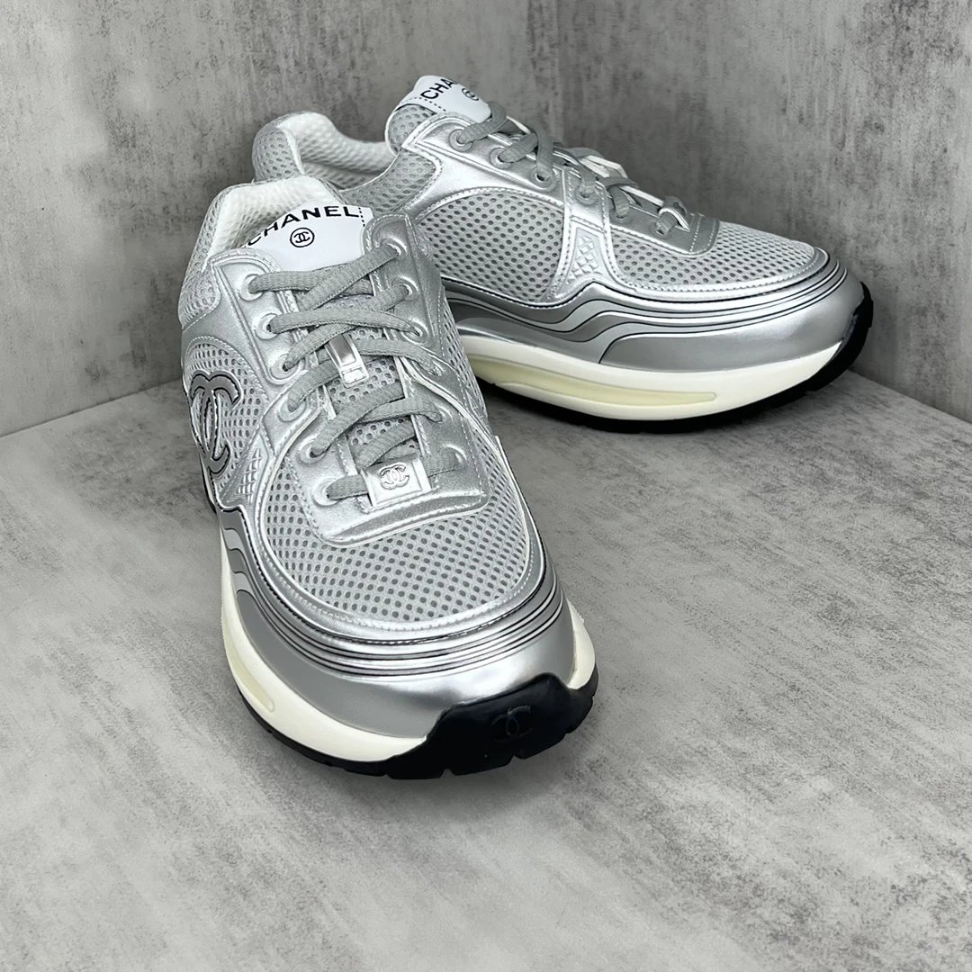 Resort Leather Mesh Sneakers Metallic Silver - Gallery Image 2 - Detailed View