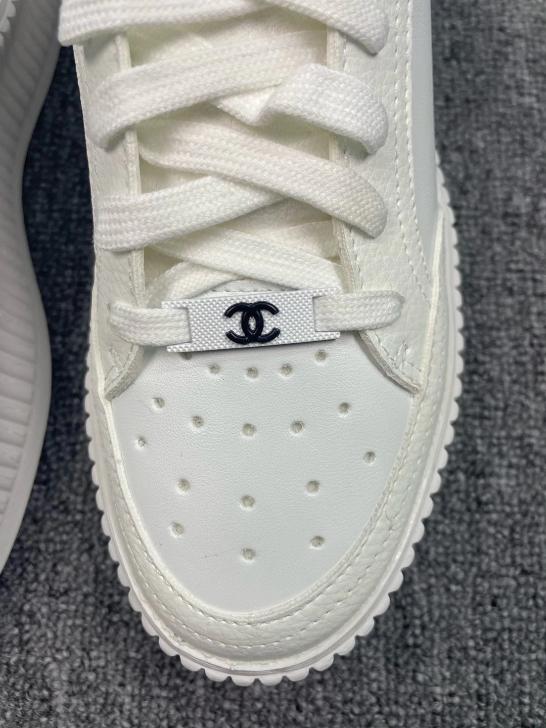 Chanel Casual Sneakers White - Gallery Image 8 - Detailed View