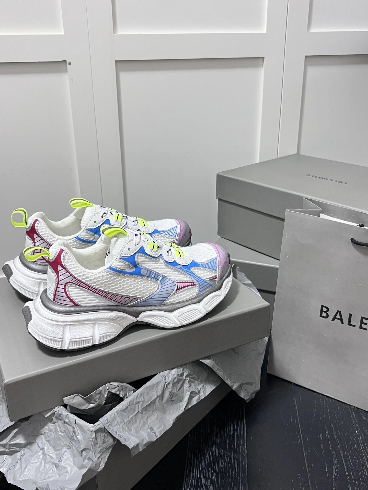 Retro Chunky Dad Sneakers Mesh Leather Neon White - Gallery Image 6 - Detailed View