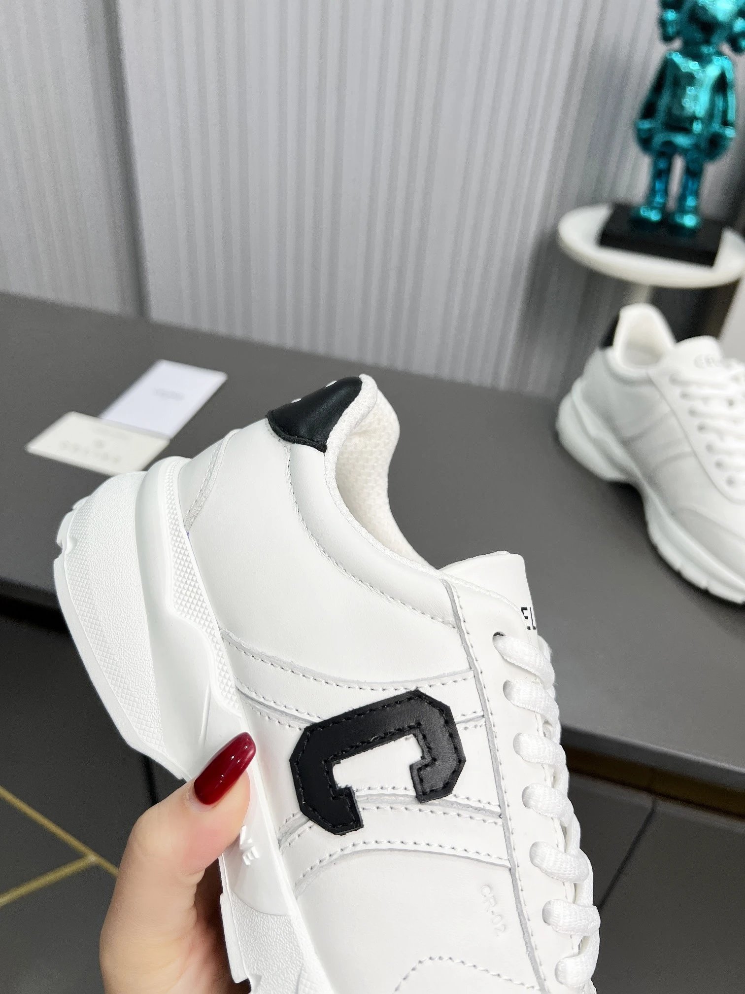 Chunky Leather Dad Sneakers Retro Style White - Gallery Image 6 - Detailed View