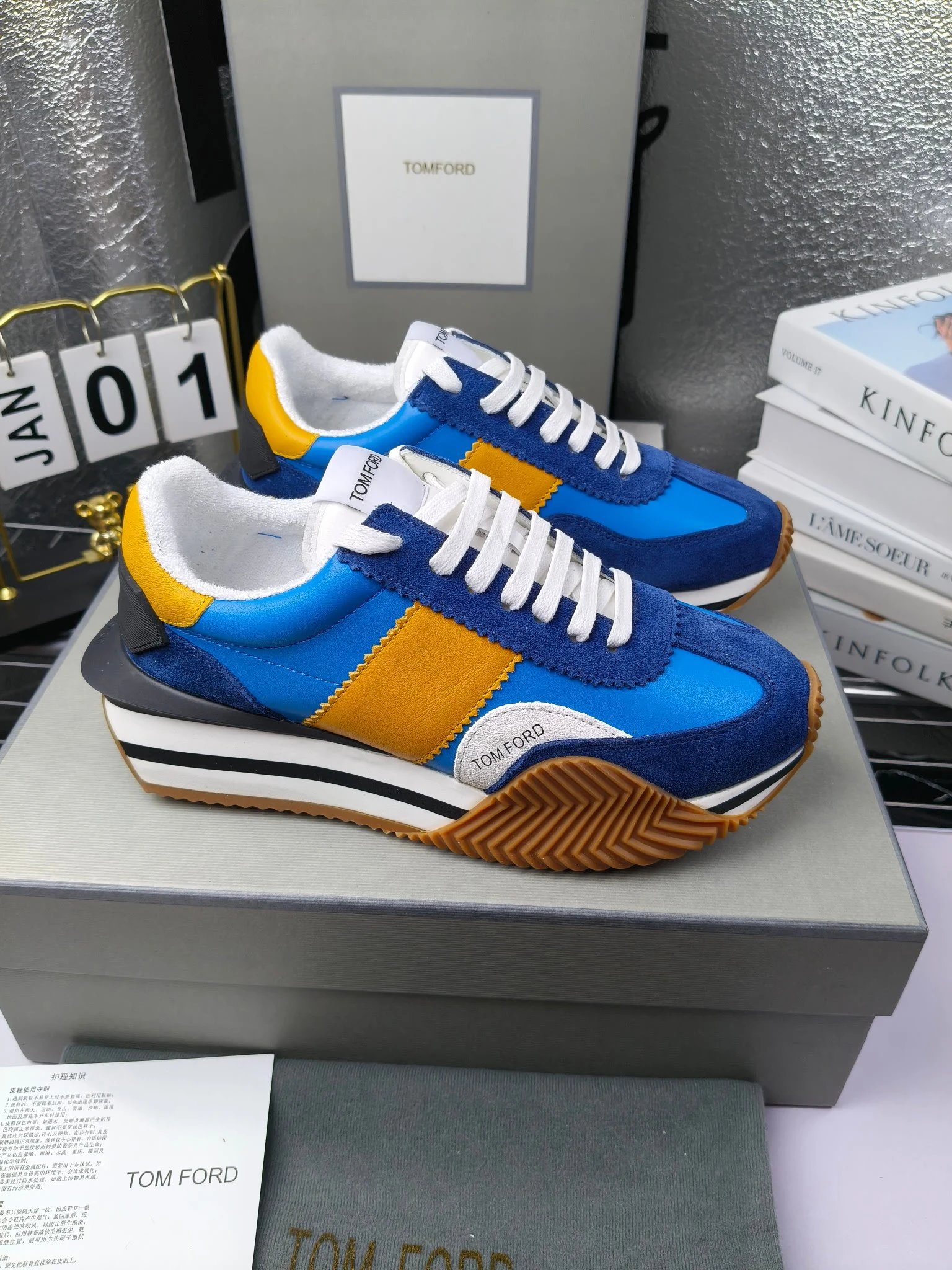 Retro Leather Platform Sneakers Sapphire Blue - Gallery Image 1 - Detailed View