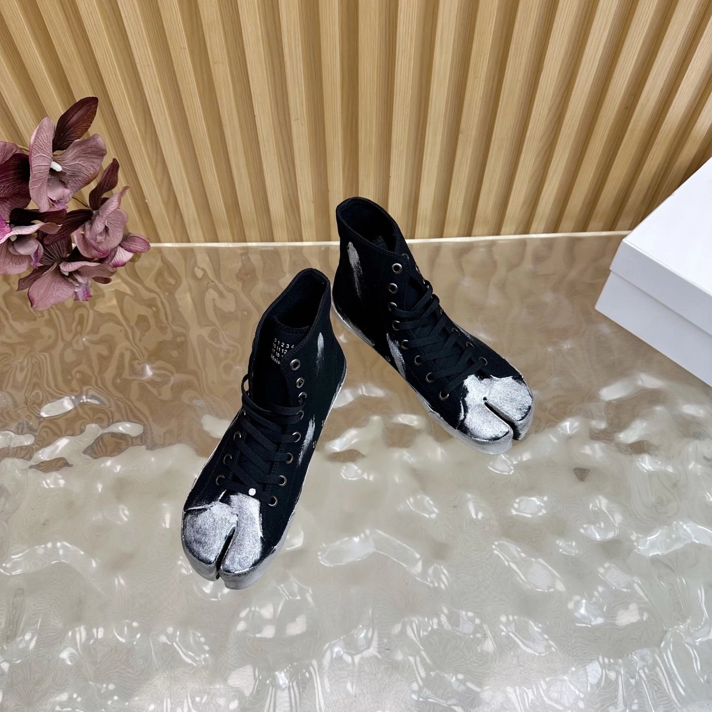 Maison Margiela MM6 Tabi Graffiti Canvas High Sneakers Black - Gallery Image 6 - Detailed View