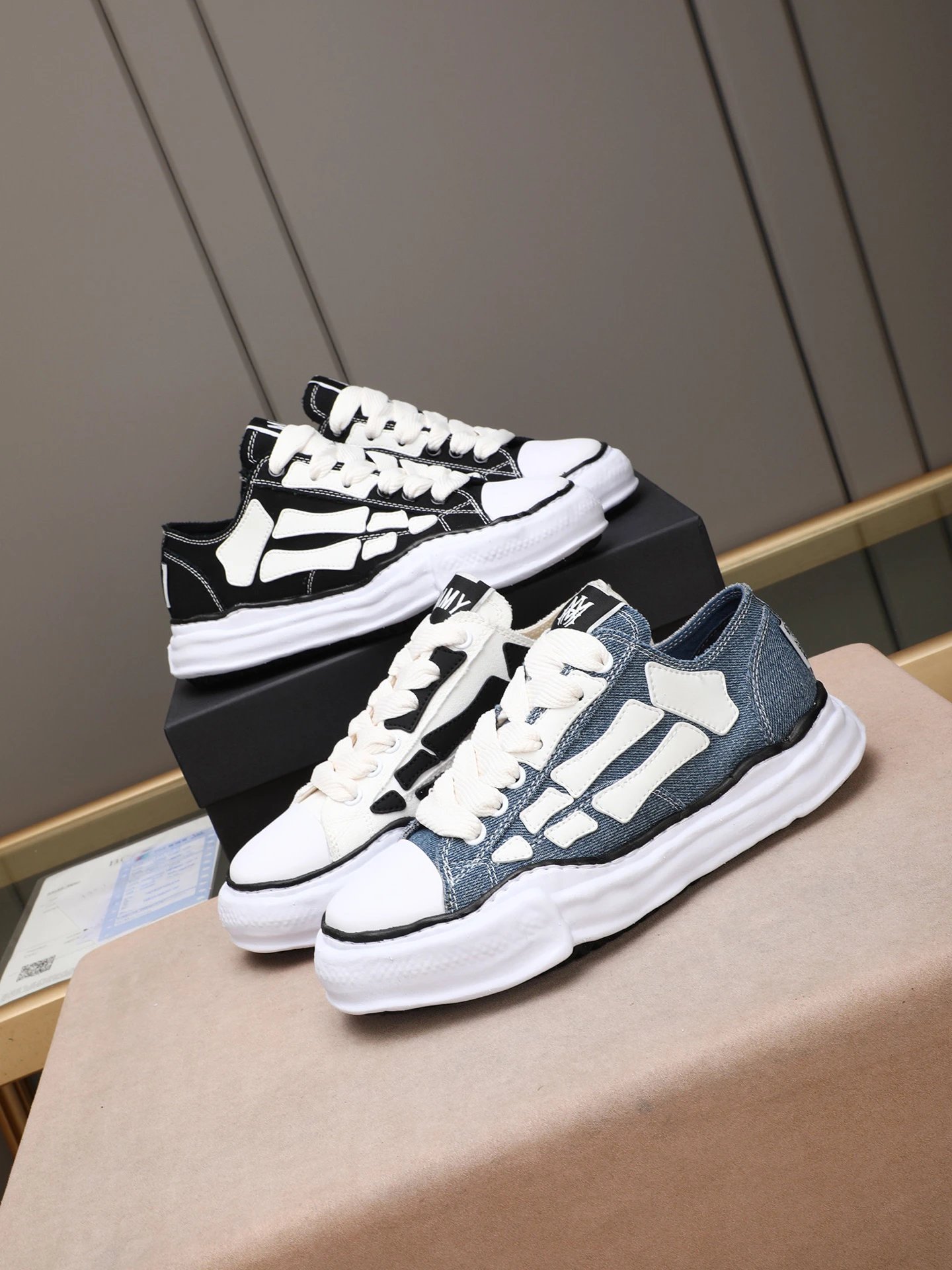 Maison Mihara Yasuhiro MMY White Sneakers Black Bone  - Gallery Image 9 - Detailed View