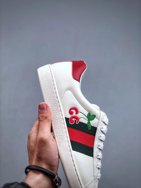 Gucci Bee White Red Sneakers Embroidered Red GG - Gallery Image 8 - Detailed View