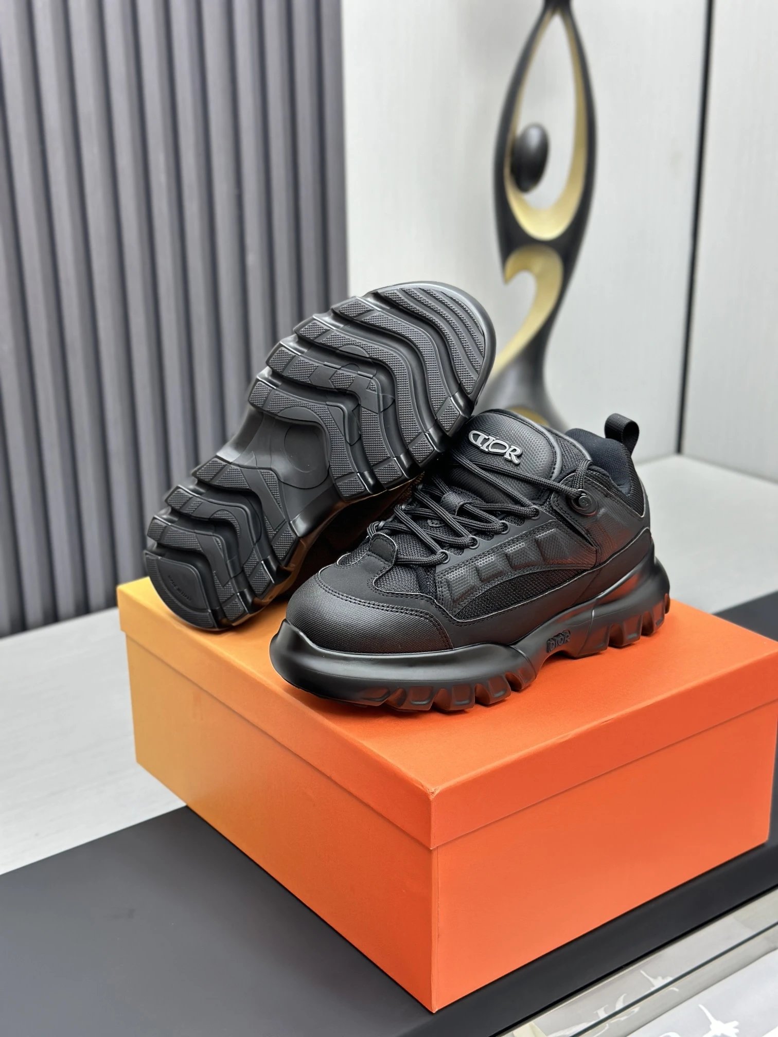 Dior x Levis Hamilton Sneakers Black - Gallery Image 7 - Detailed View