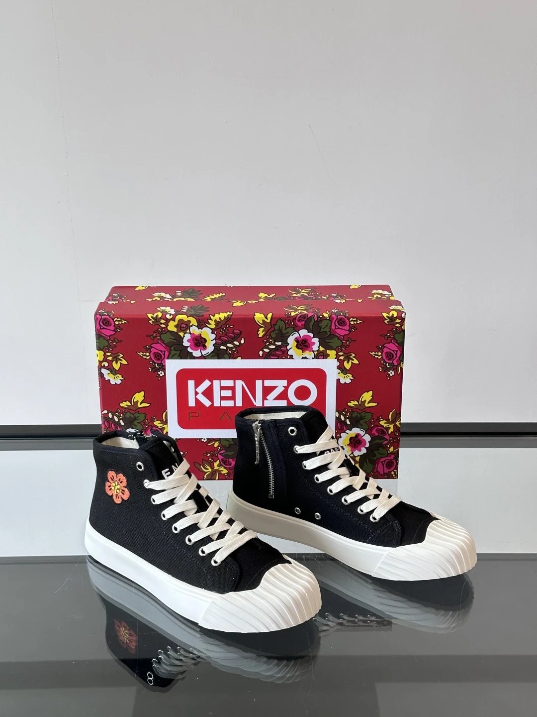 Kenzo Canvas High Sneakers Black - Gallery Image 6 - Detailed View