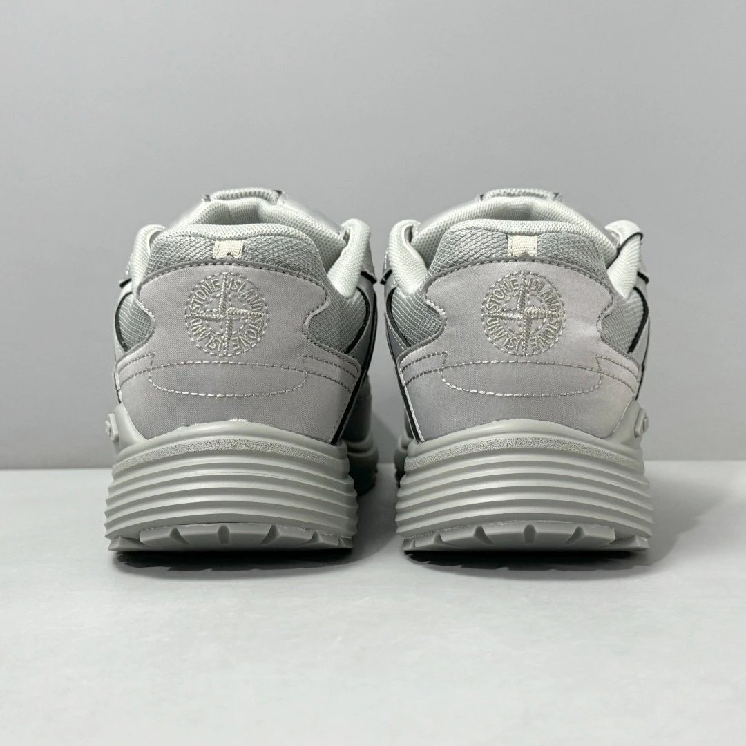 Mesh Runner Sneakers Beige - Gallery Image 3 - Detailed View
