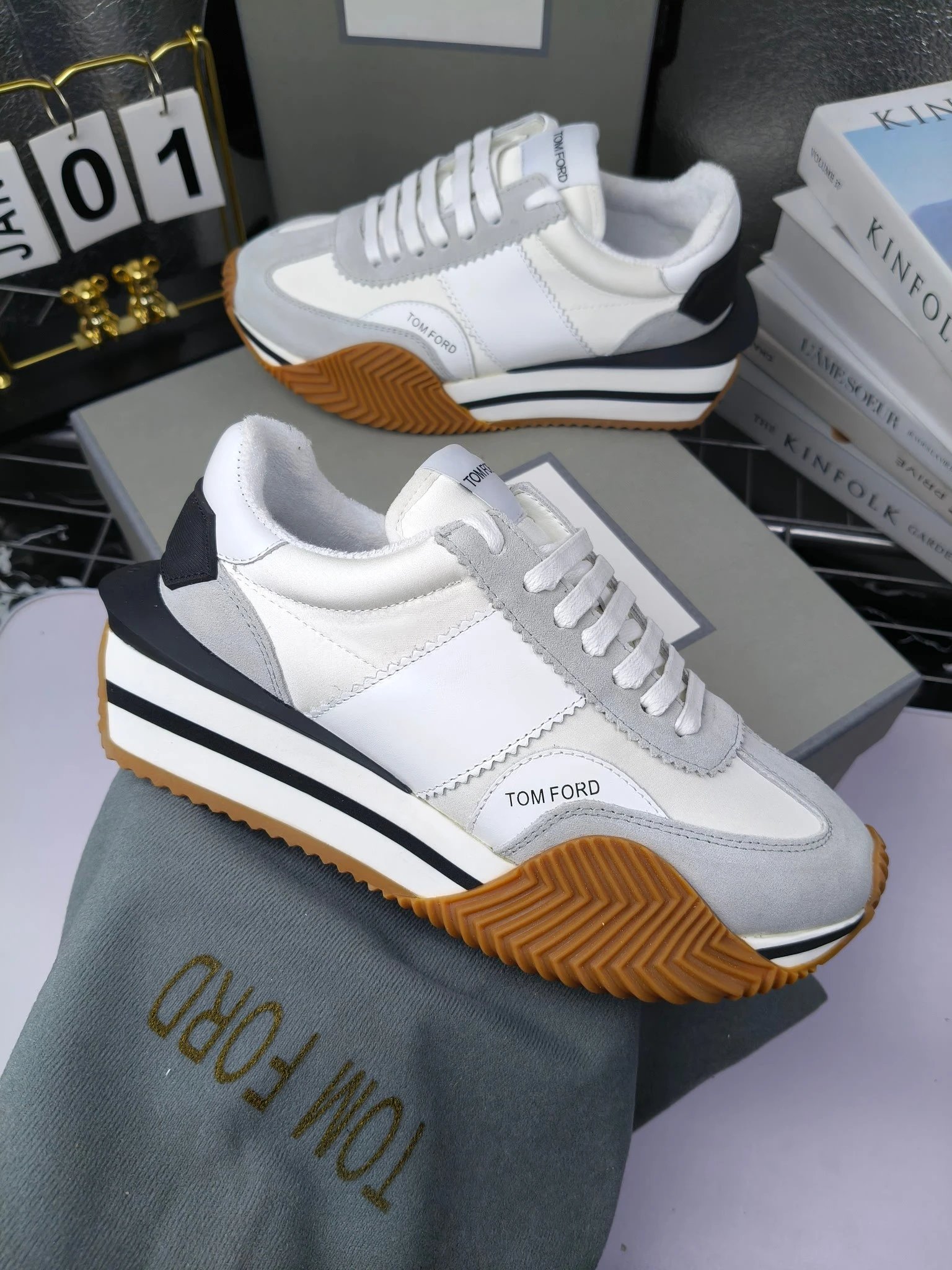Retro Luxe Leather Platform Sneakers Ivory White - Gallery Image 8 - Detailed View