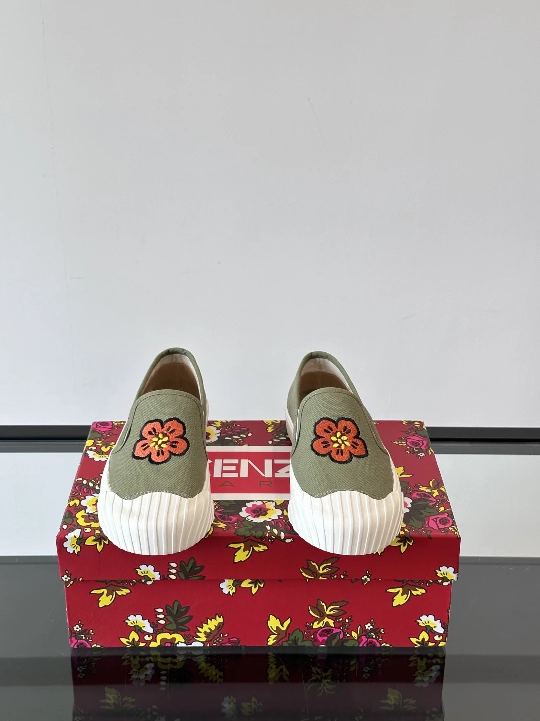 Kenzo Floral Canvas Shoes Olive Green - Gallery Image 2 - Detailed View