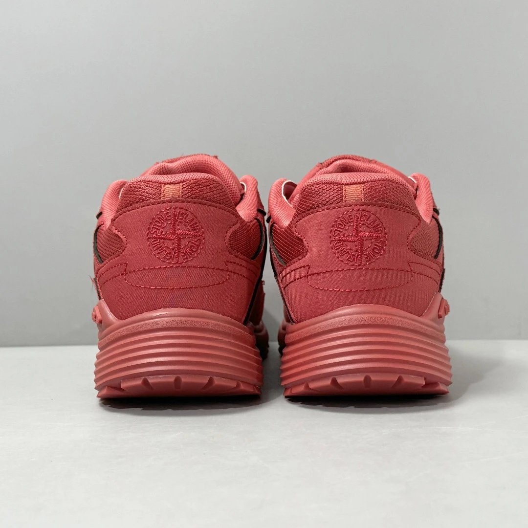 Casual Sneaker B30 Crimson - Gallery Image 3 - Detailed View