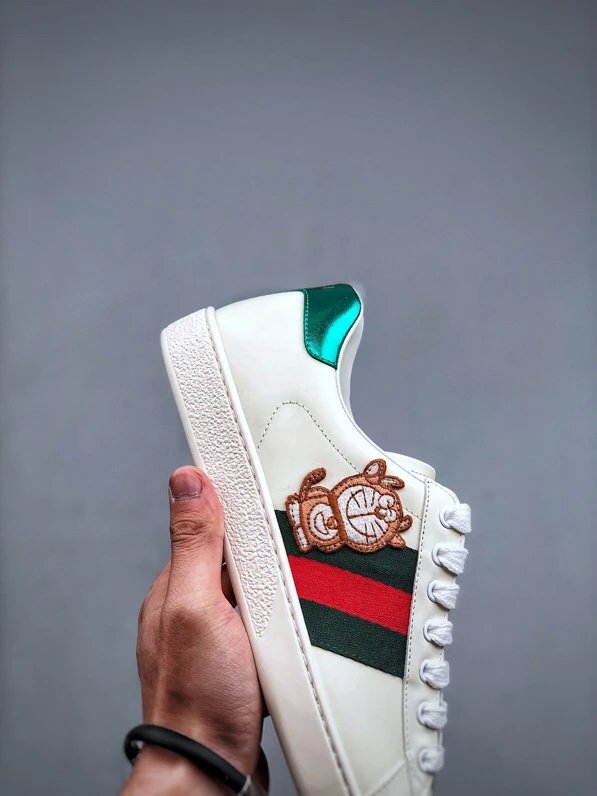 Gucci Bee White Green Sneakers Embroidered Doraemon - Gallery Image 5 - Detailed View