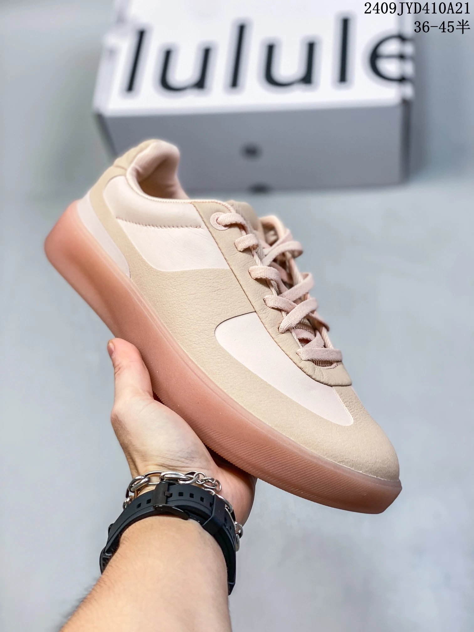 Lululemon Cityverse Sneakers Gray - Gallery Image 3 - Detailed View