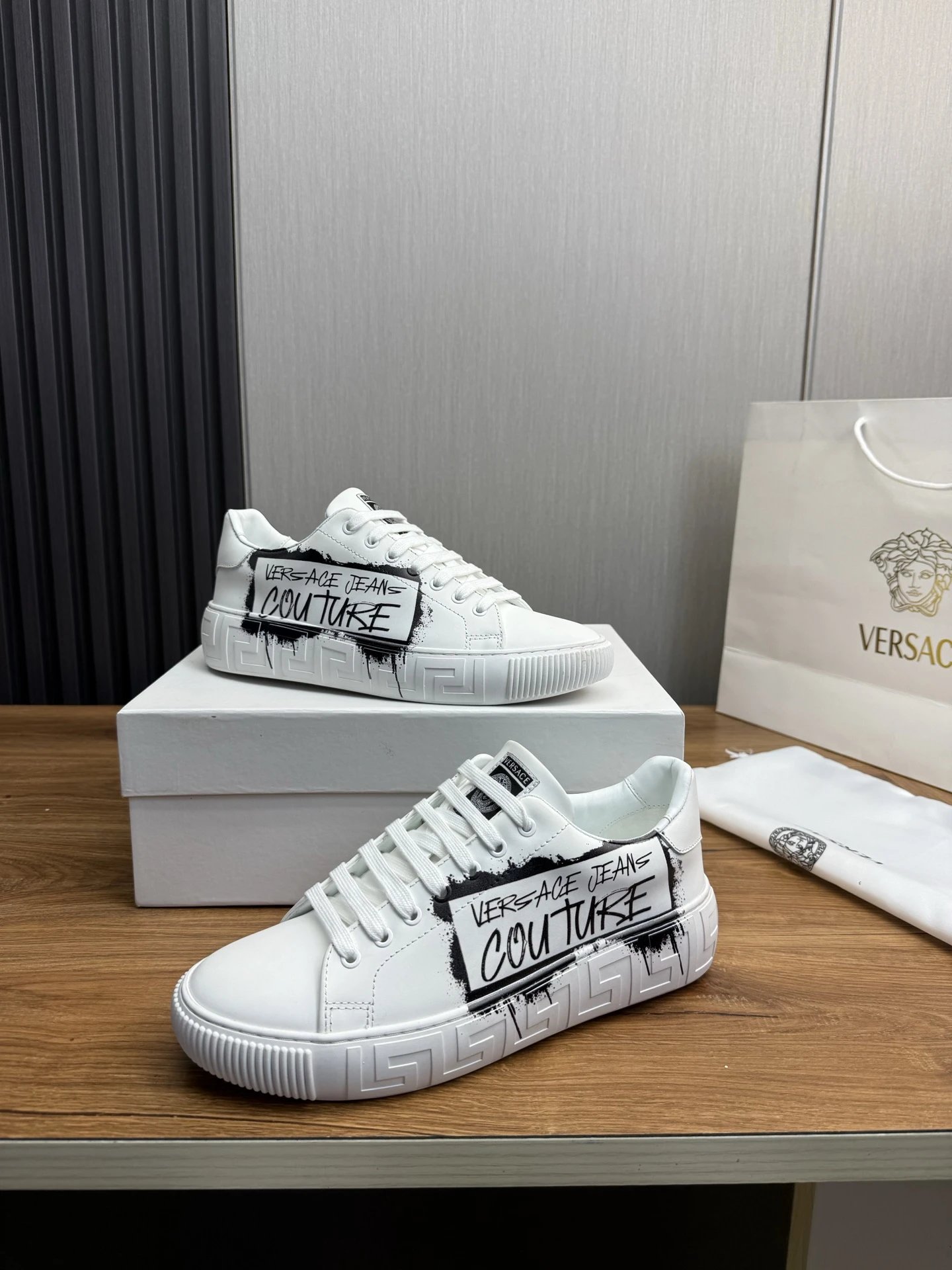 Unisex Leather Low Top Sneakers Casual Style Ivory - Gallery Image 4 - Detailed View