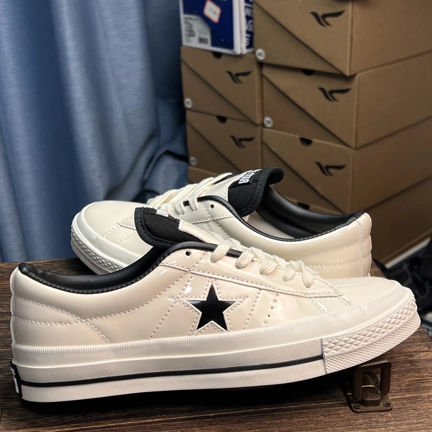 Low Top Patent Leather Skate Shoes Ivory Black - Gallery Image 2 - Detailed View