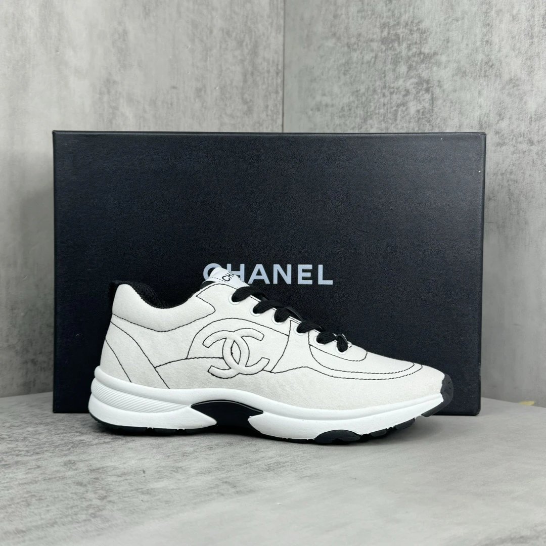 24SS Leather Panda Sneakers Women’s Black White - Gallery Image 1 - Detailed View